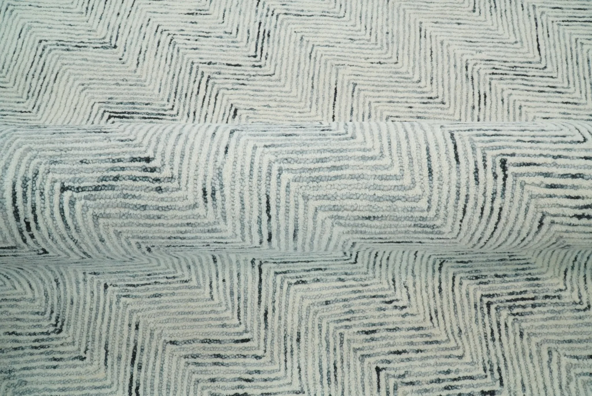 Modern Style Hand Tufted Blue and Ivory Area Rug - Image 10