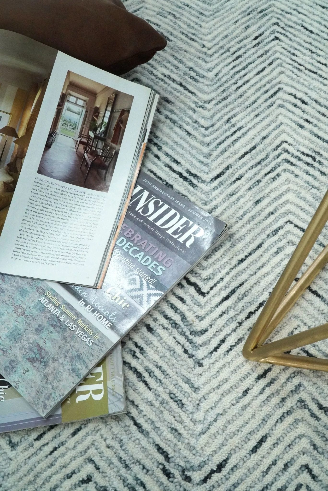 Modern Style Hand Tufted Blue and Ivory Area Rug - Image 3