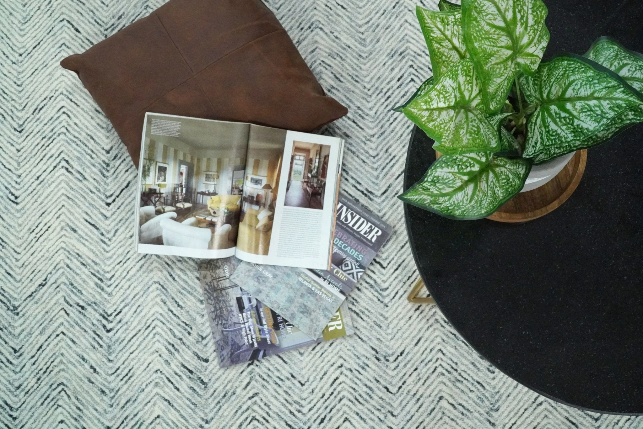 Modern Style Hand Tufted Blue and Ivory Area Rug - Image 7