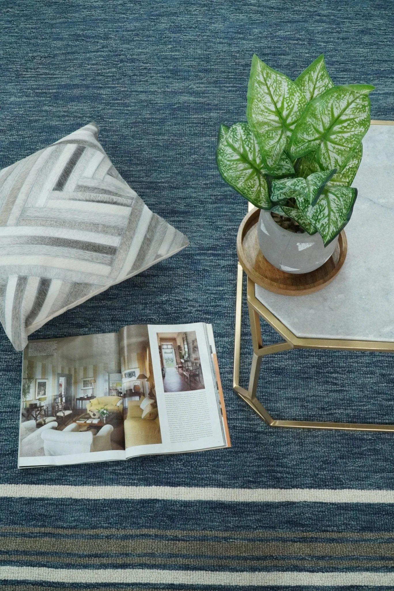 Modern Solid Design Blue Hand Tufted Wool Area Rug - Image 7