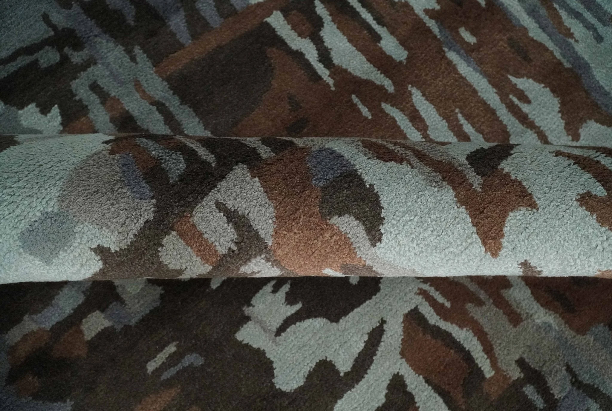 8x11 Gray, Silver and Brown Modern Abstract Hand Tufted wool and Art silk Area Rug - Image 8