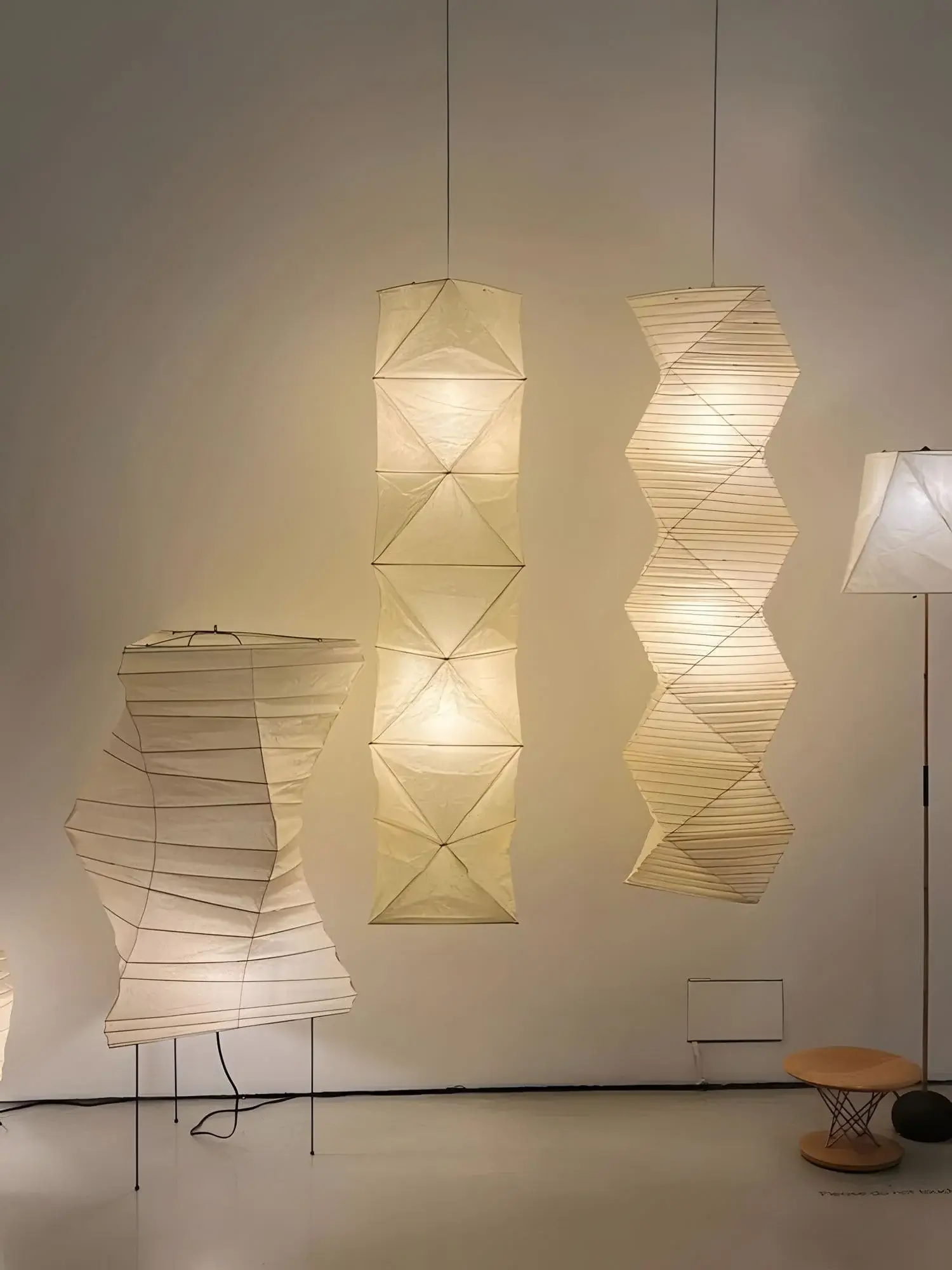 Akari L8 Pendant Light - Image 9