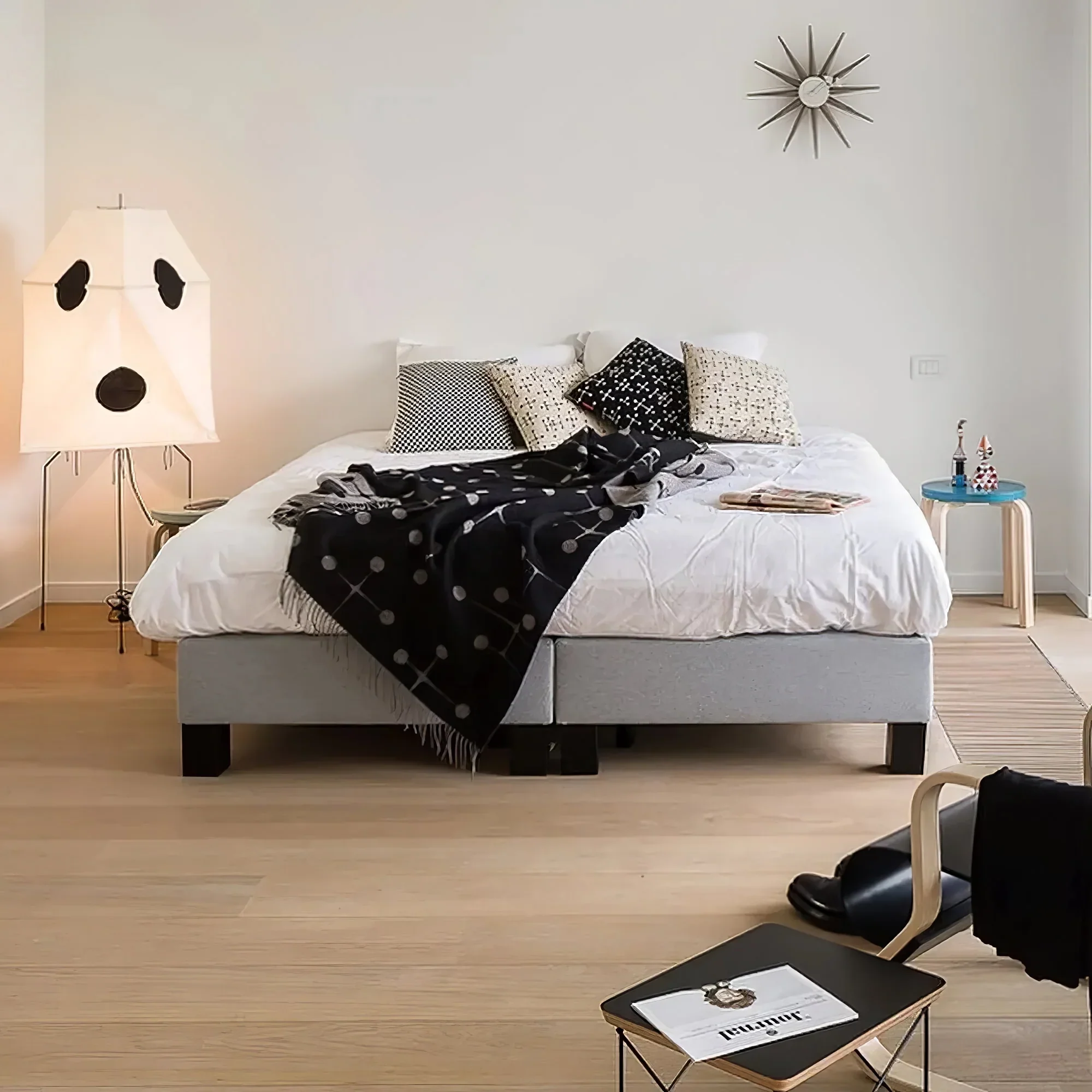 Akari UF3-Q Floor Lamp - Image 17