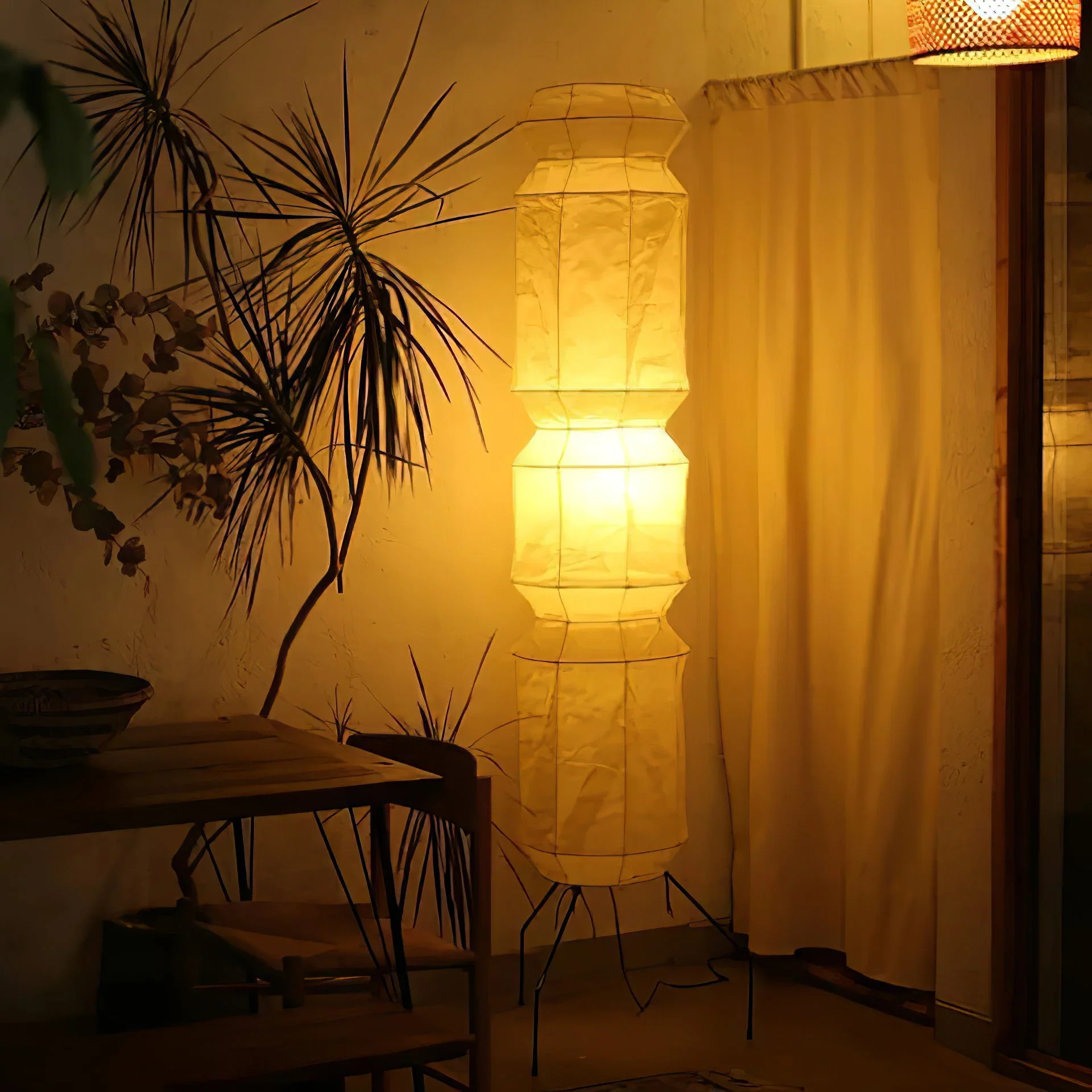 Akari UF4-L6 Floor Lamp - Image 3