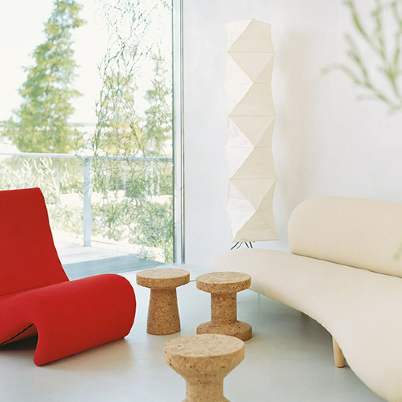 Akari UF4-L8 Floor Lamp - Image 3