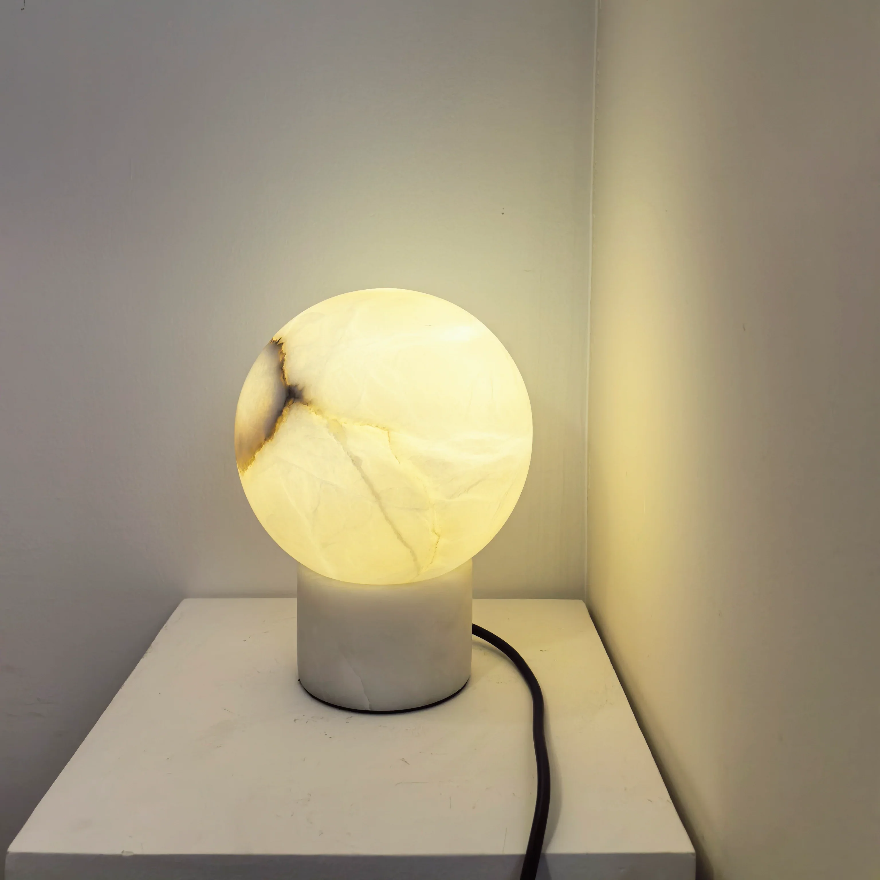 Alabaster Ball Round Table Lamp - Image 11