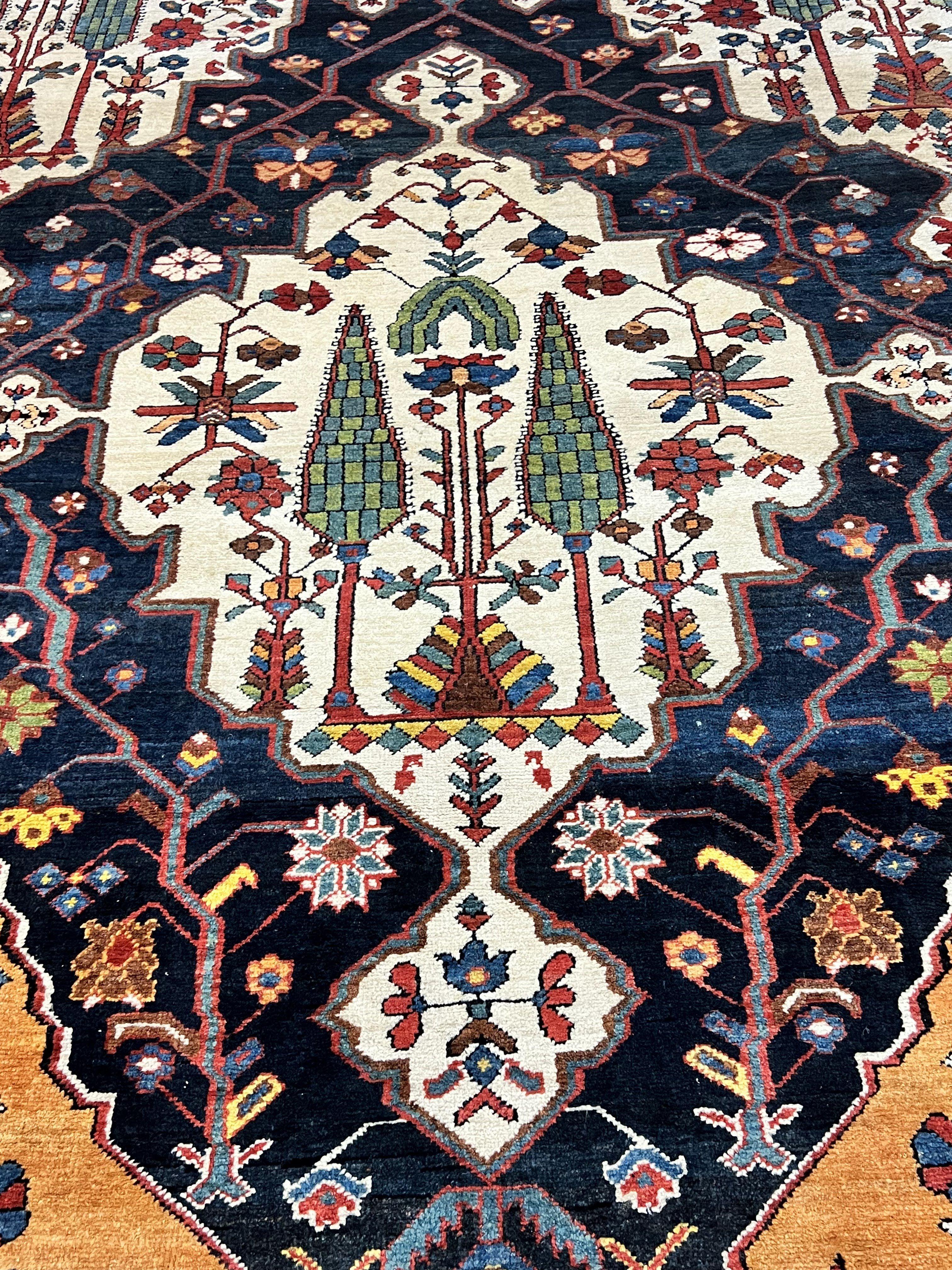 Antique Persian Bakhtiari Rug 14x19 – Rare Palace Size Carpet - Image 4