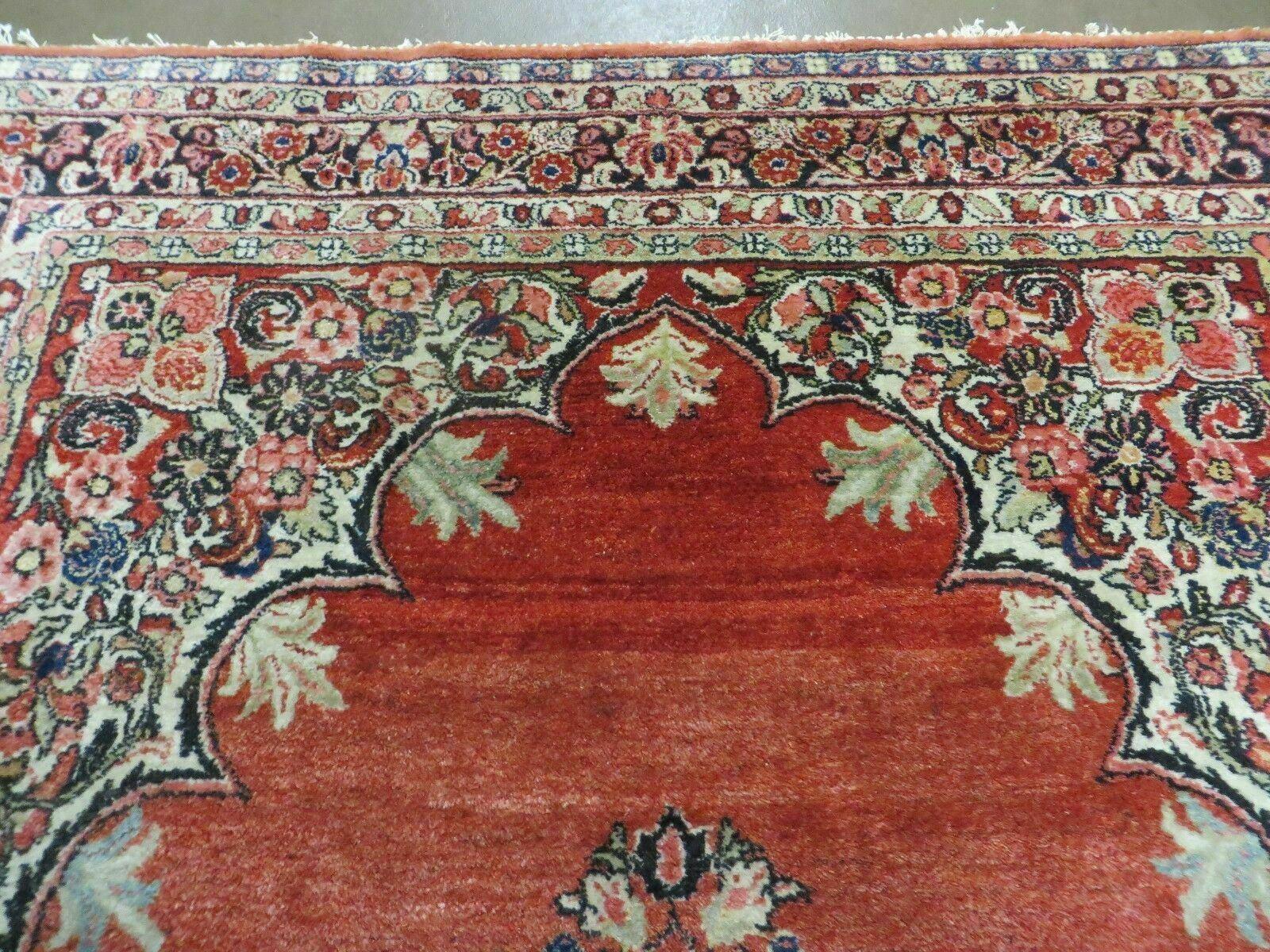 Antique Persian Sarouk Rug 5x8, Red, Semi Open Field, Hand Knotted, Wool - Image 3