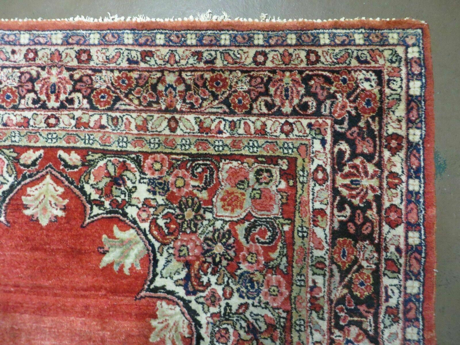 Antique Persian Sarouk Rug 5x8, Red, Semi Open Field, Hand Knotted, Wool - Image 7