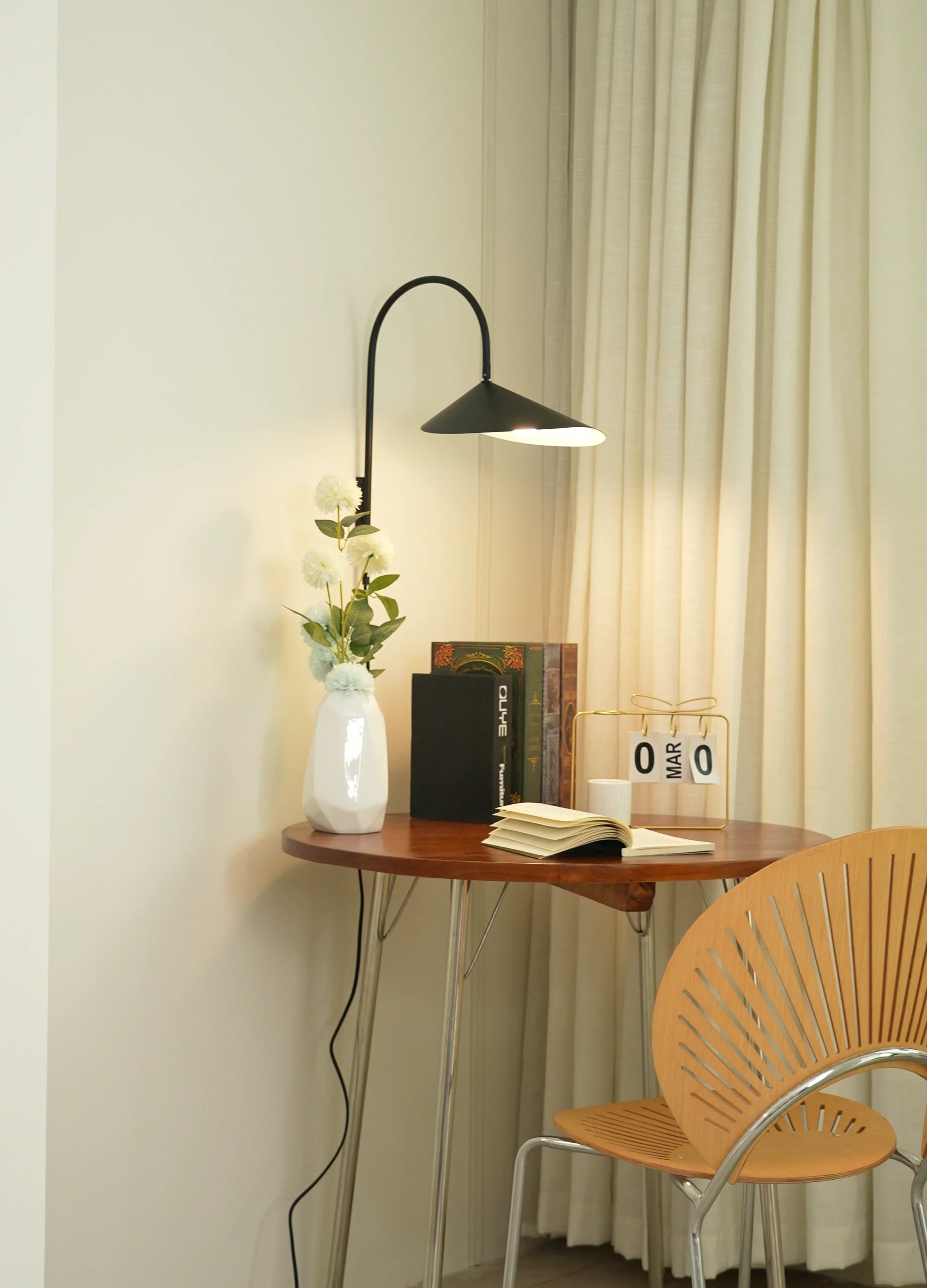 Arum Swivel Wall Lamp - Image 10