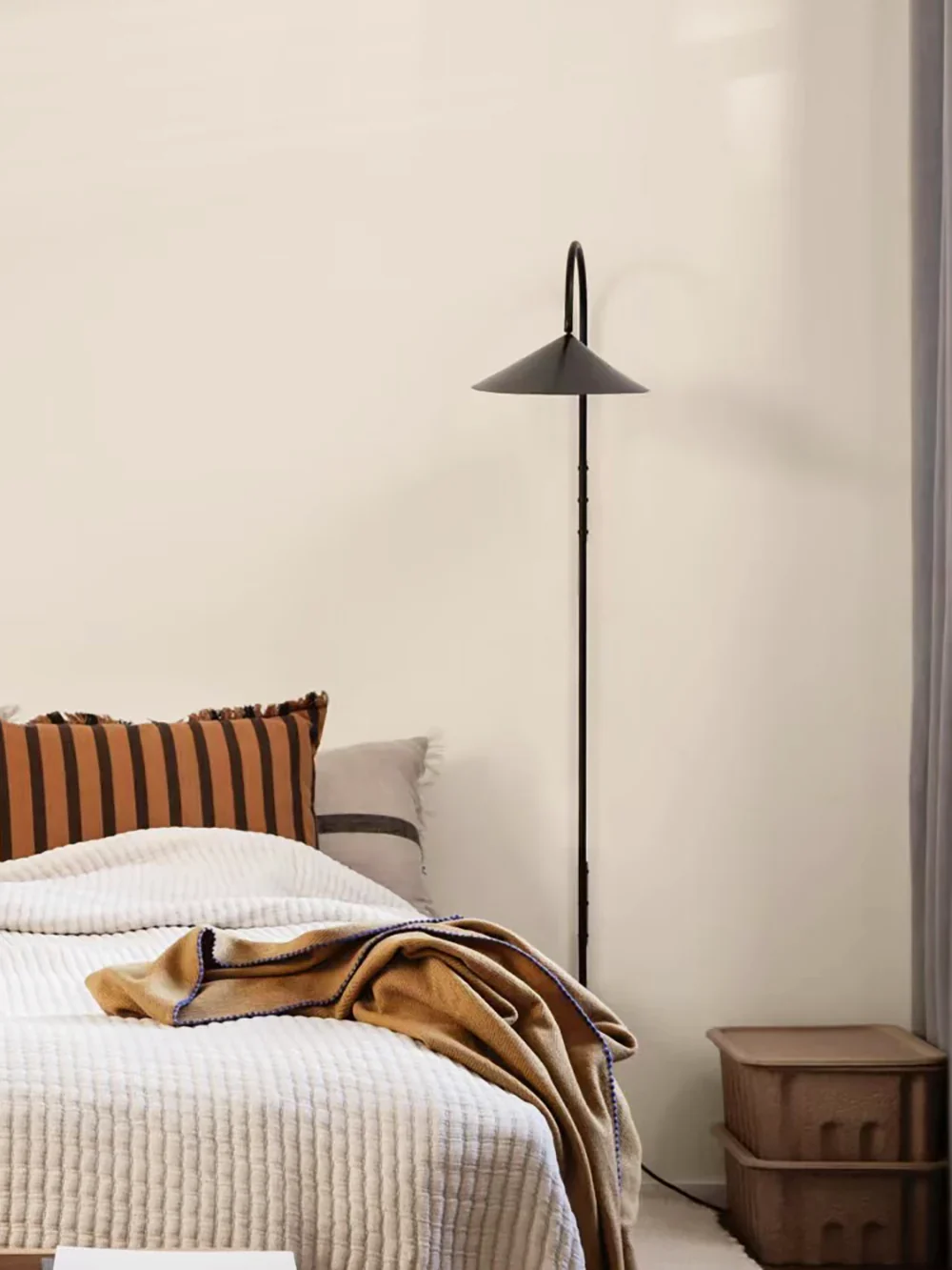Arum Swivel Wall Lamp - Image 14