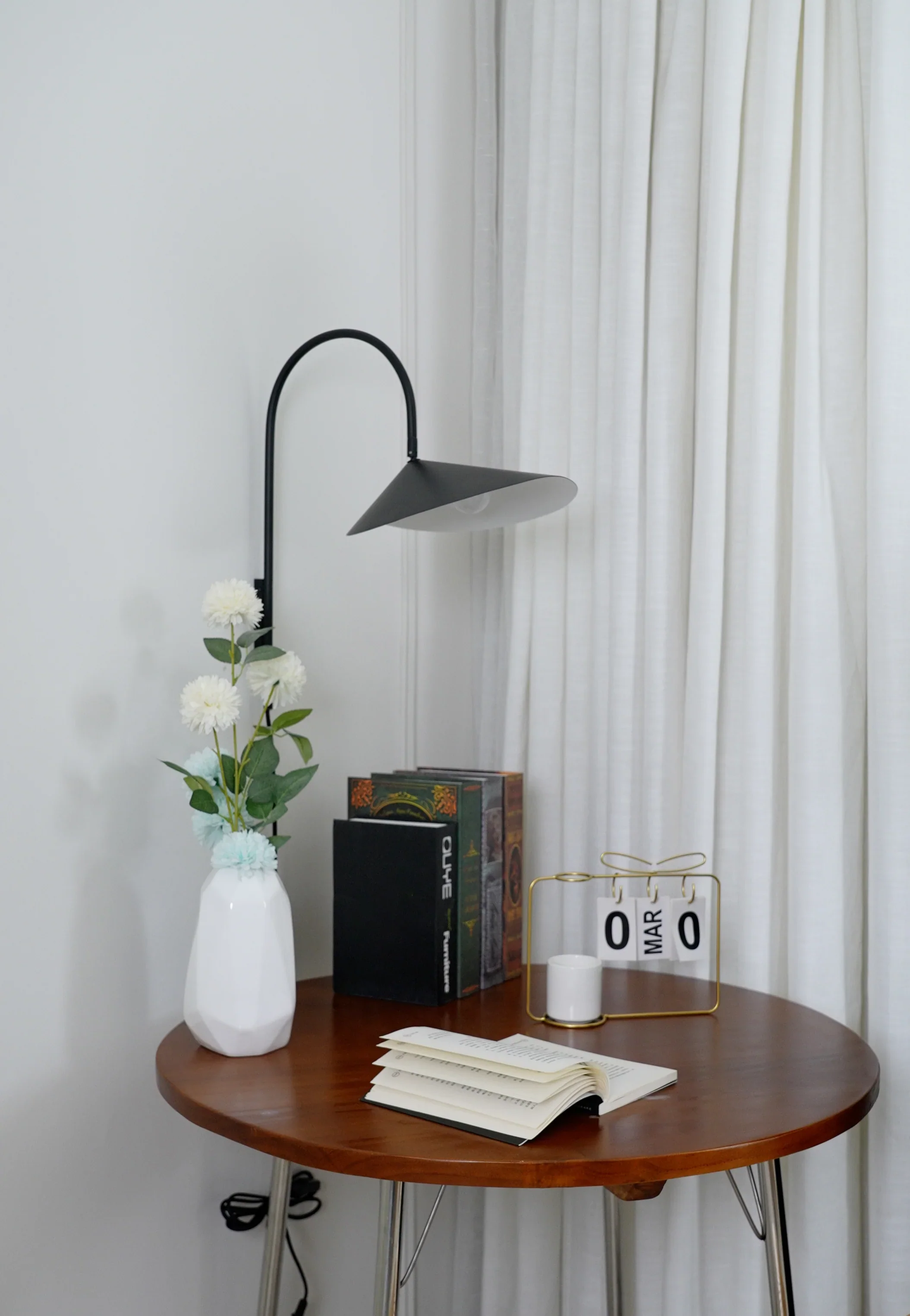 Arum Swivel Wall Lamp - Image 6