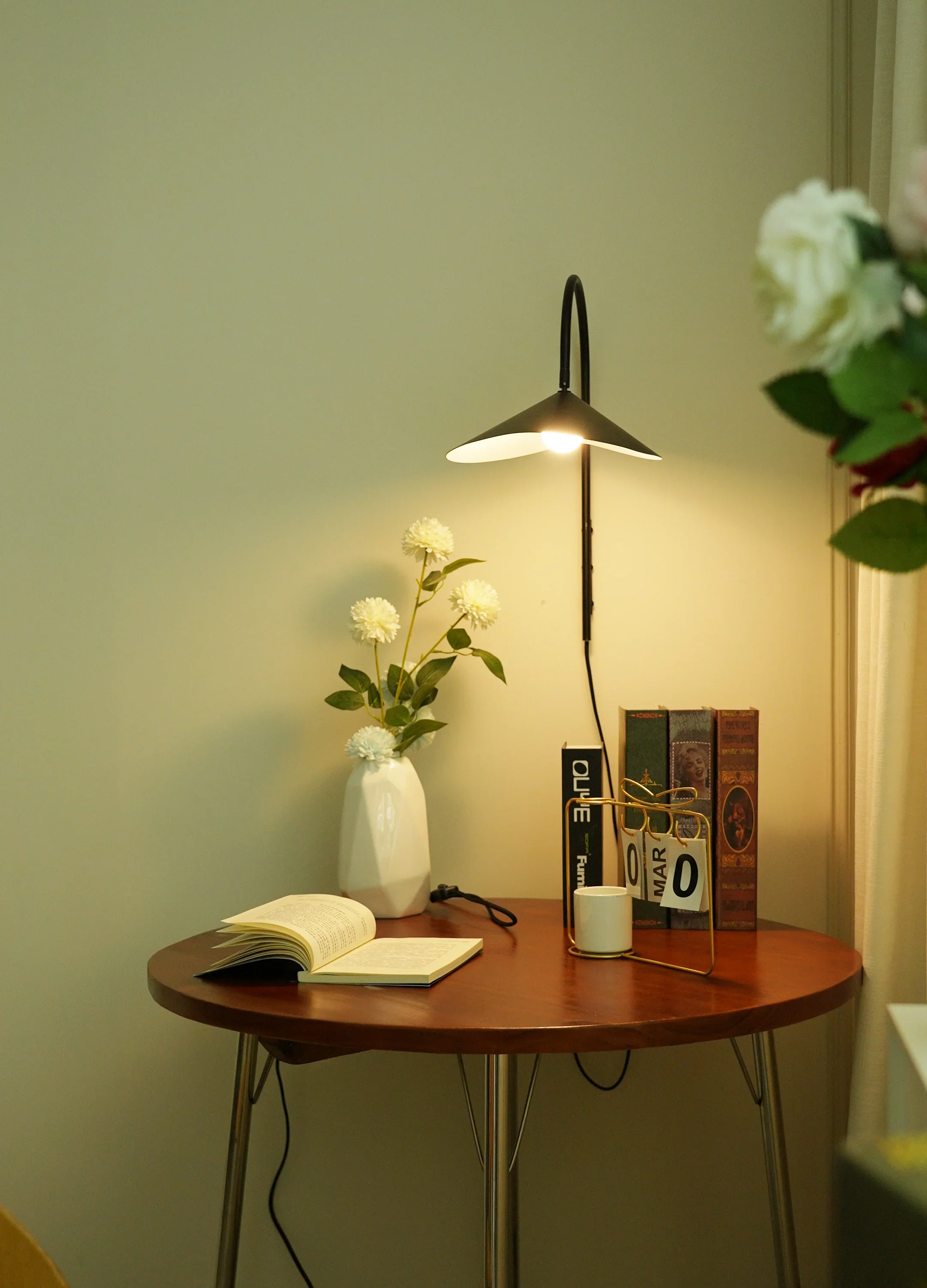 Arum Swivel Wall Lamp - Image 7