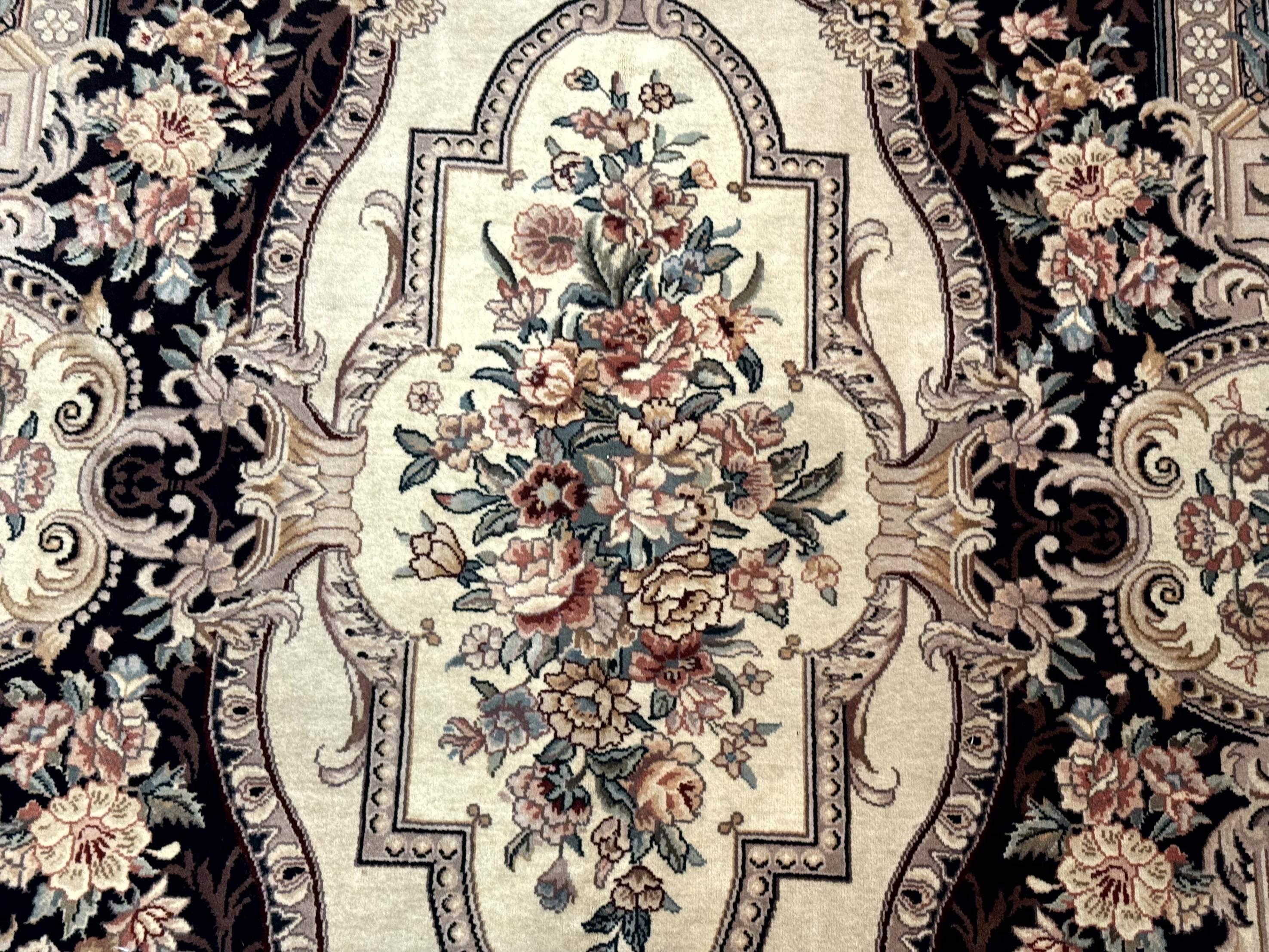 Aubusson Rug 6x9, European Design, Fine 170 KPSI, Elegant Carpet - Image 4