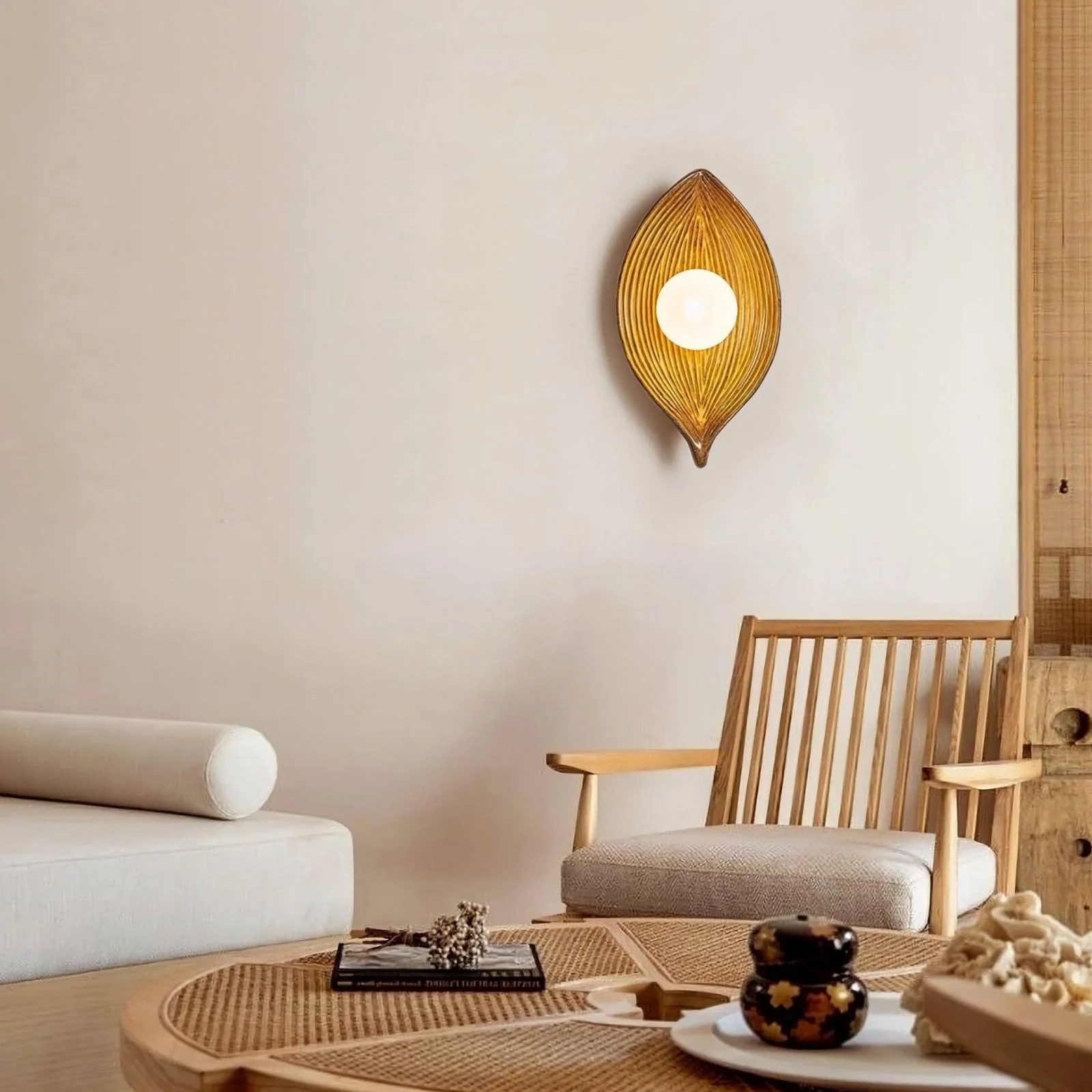 Contemporary Nordic Leaf Resin Wall Lamp - Image 11