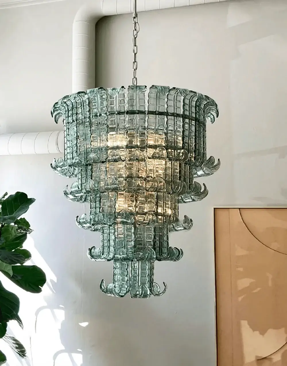 Elegant Leaf-Shaped Murano Glass Chandelier - Image 5
