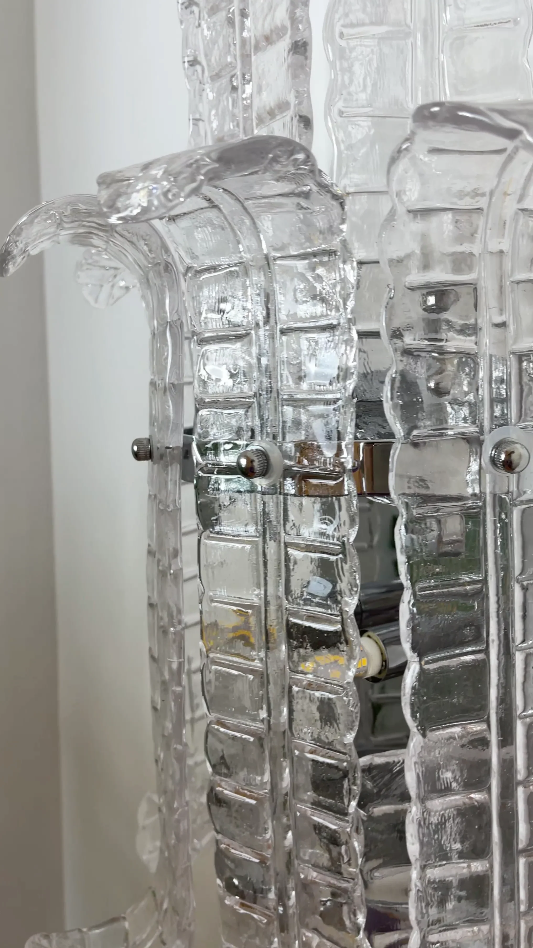 Elegant Murano Leaf Shape Glass Wall Sconce - Image 16