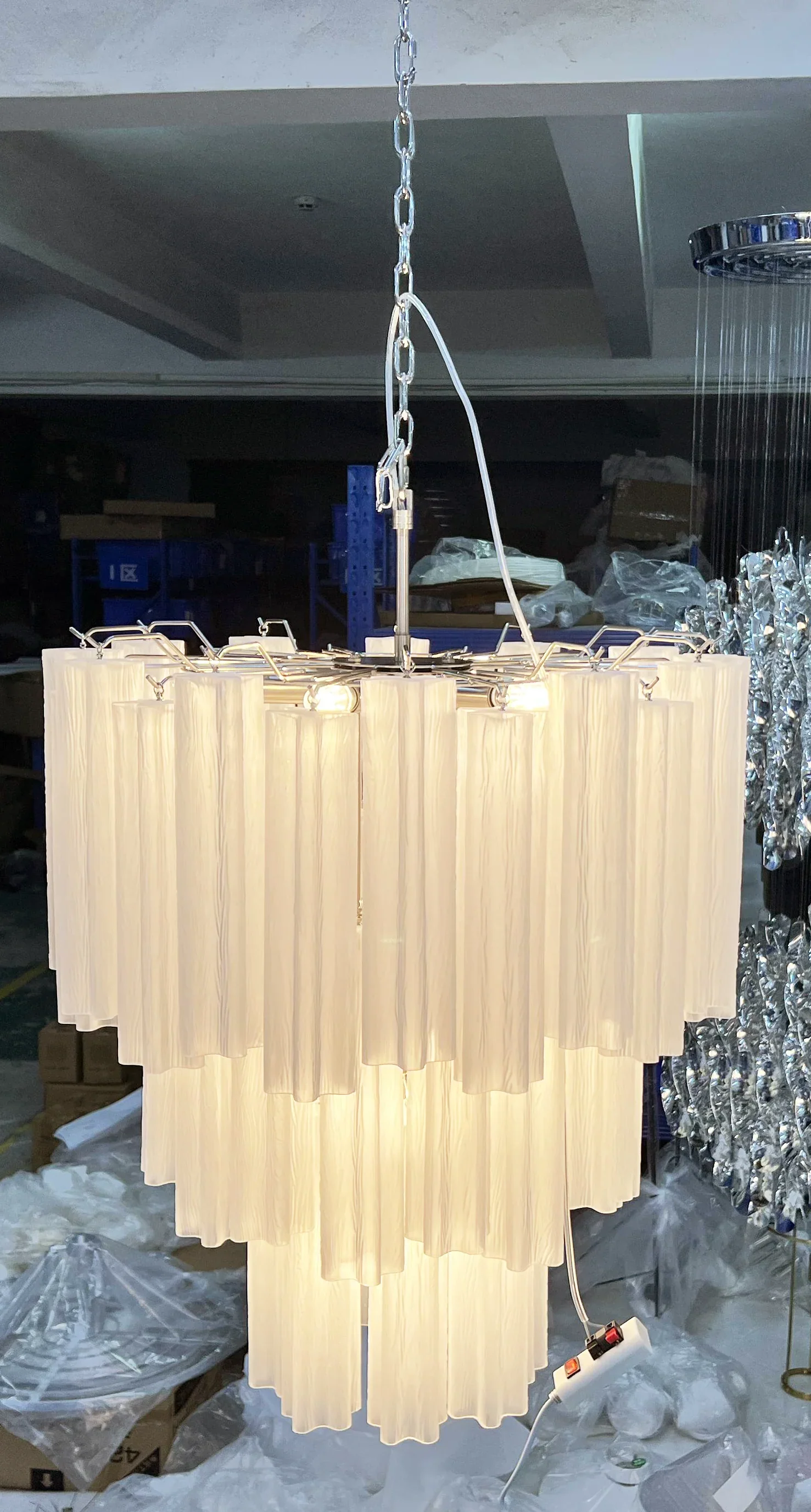 Elegant White Murano Glass Tube Chandelier - Image 8