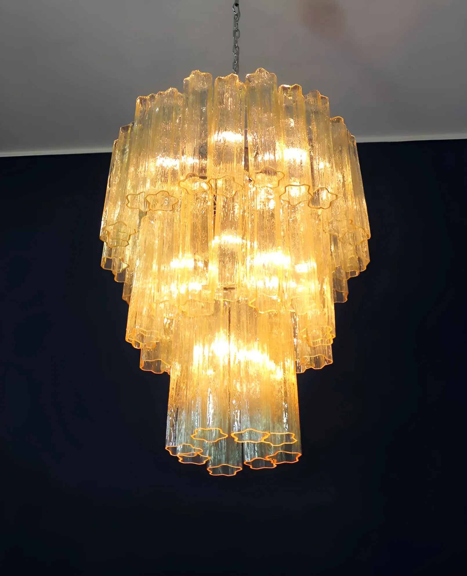 Elegant Yellow Murano Glass Tube Chandelier - Image 11