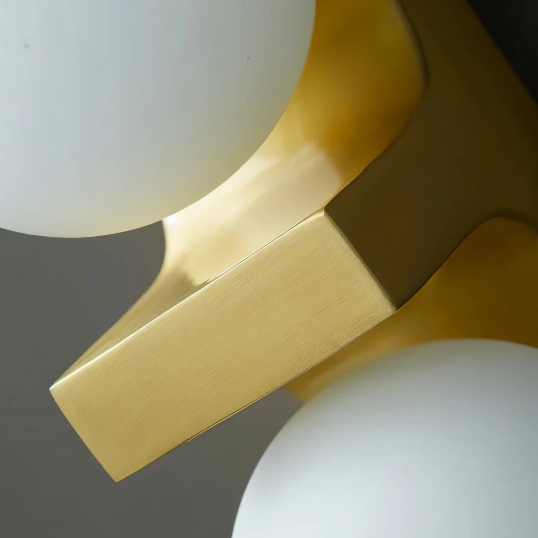 Erib Alabaster Wall Lamp - Image 8