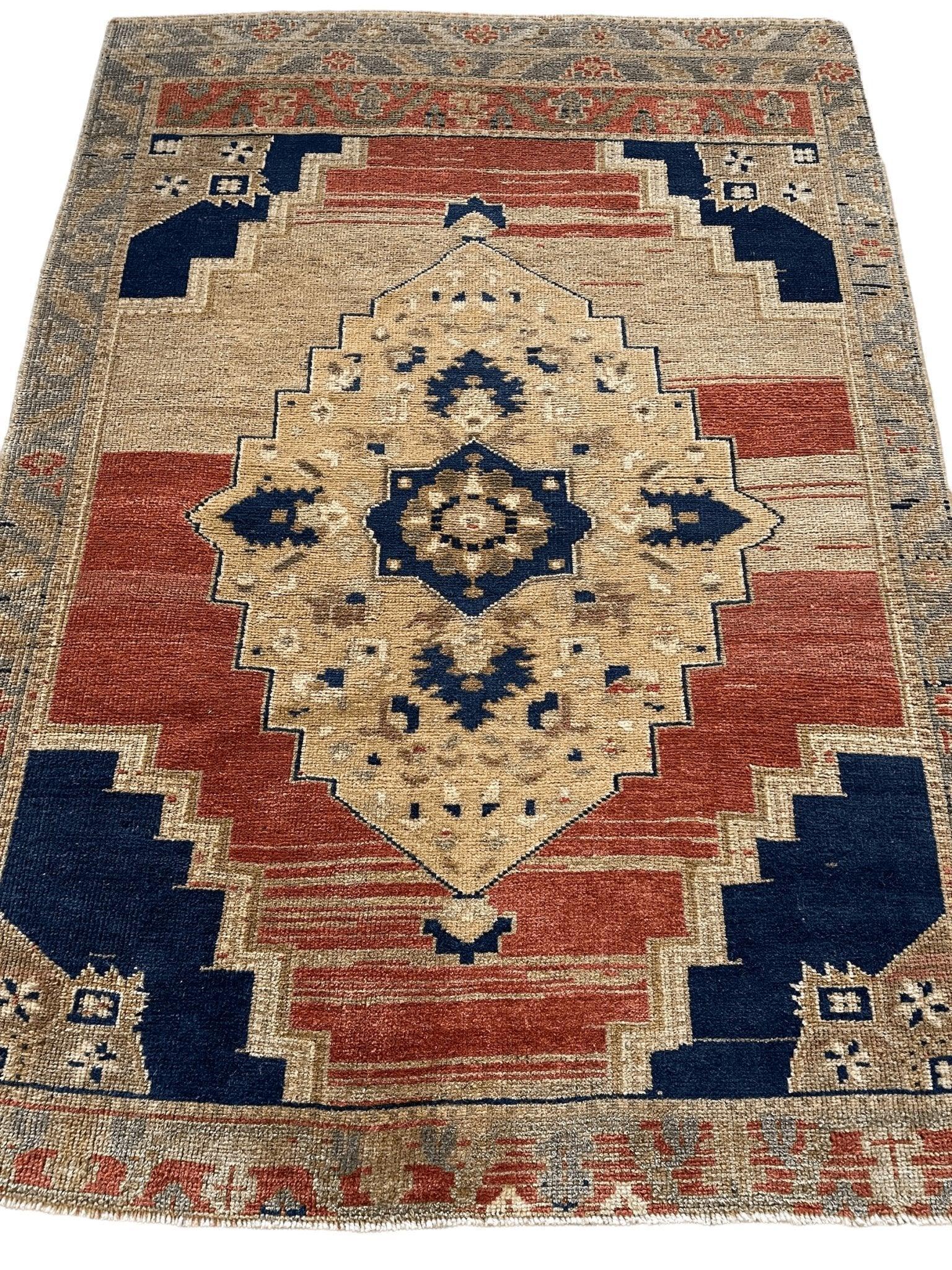 Exquisite handmade oushak rug 3'7''x5' - Image 4