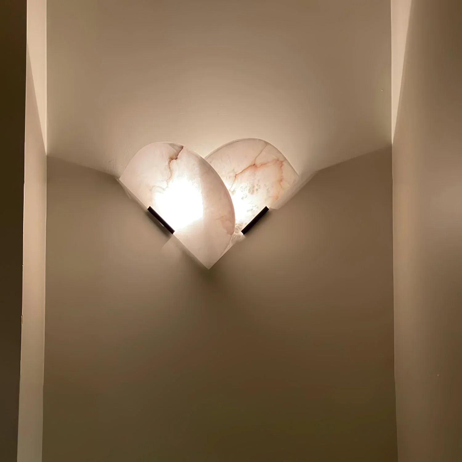 Fly Gaby Alabaster Wall Lamp - Image 2