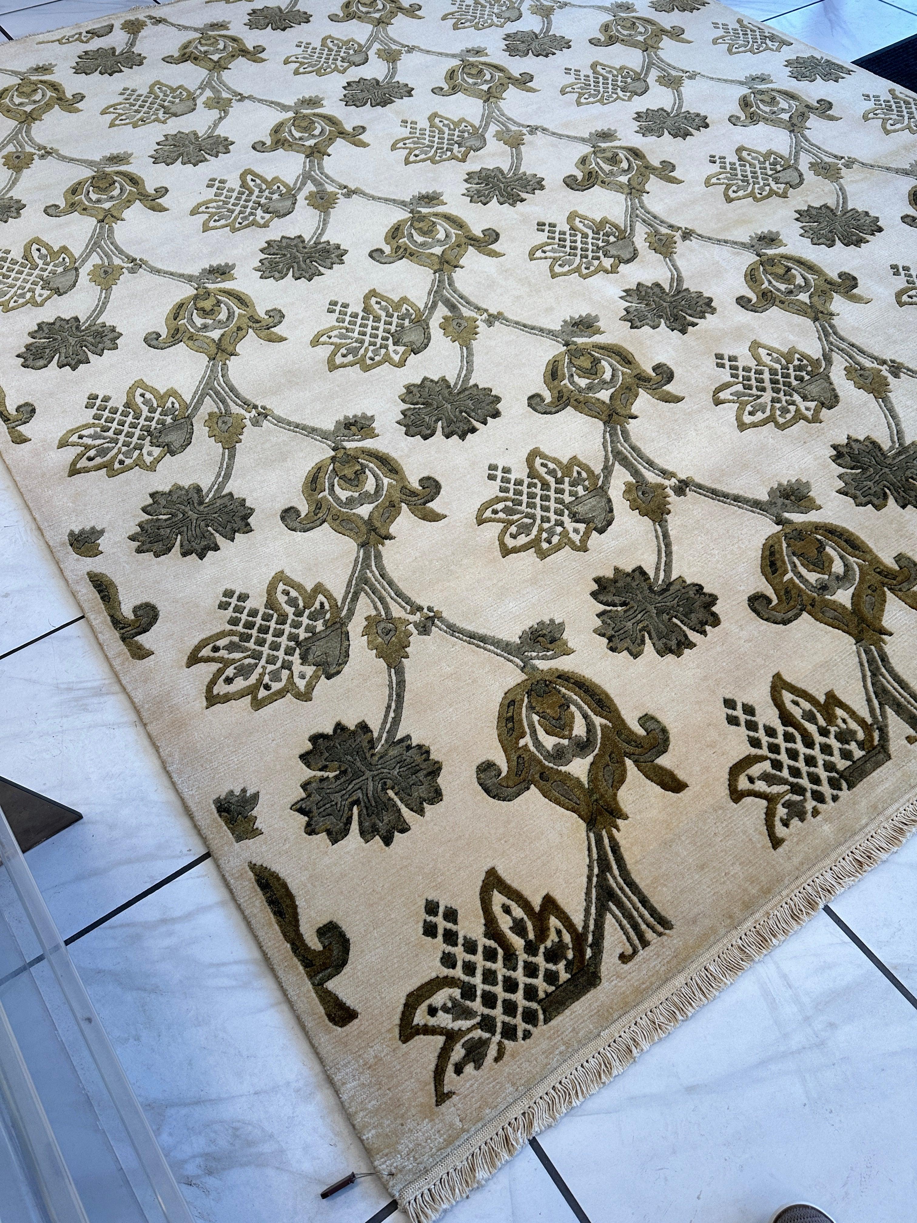 Hand-Knotted Indian Rug - 7'11" x 9'9" - Wool - Floral Pattern - Elegant Beige and Green Design - Image 5