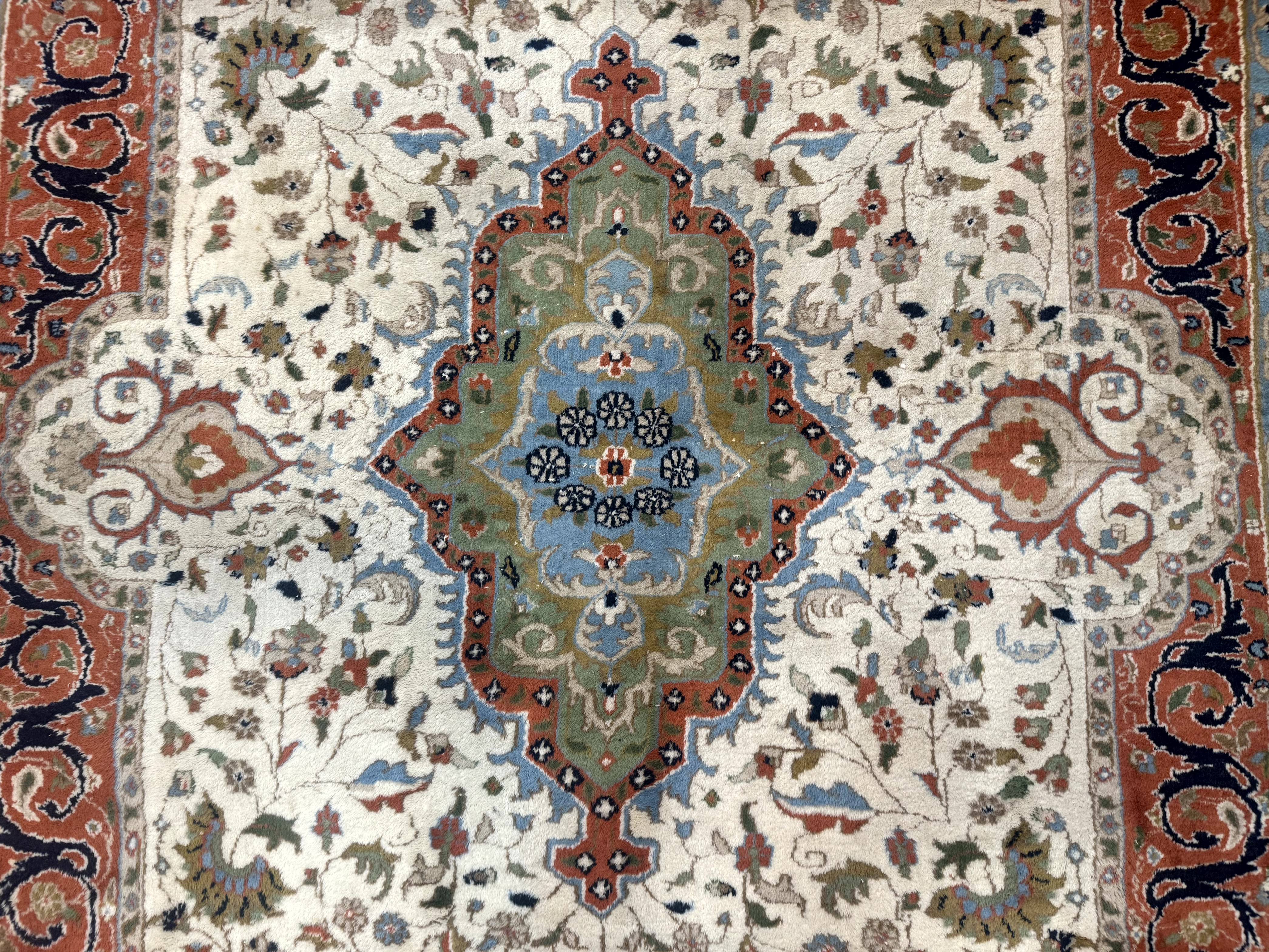 Indo Persian Rug 9x12, Ivory Red Green, Traditional Oriental Carpet - Image 4
