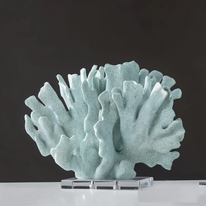 Islet Figurine - Image 6