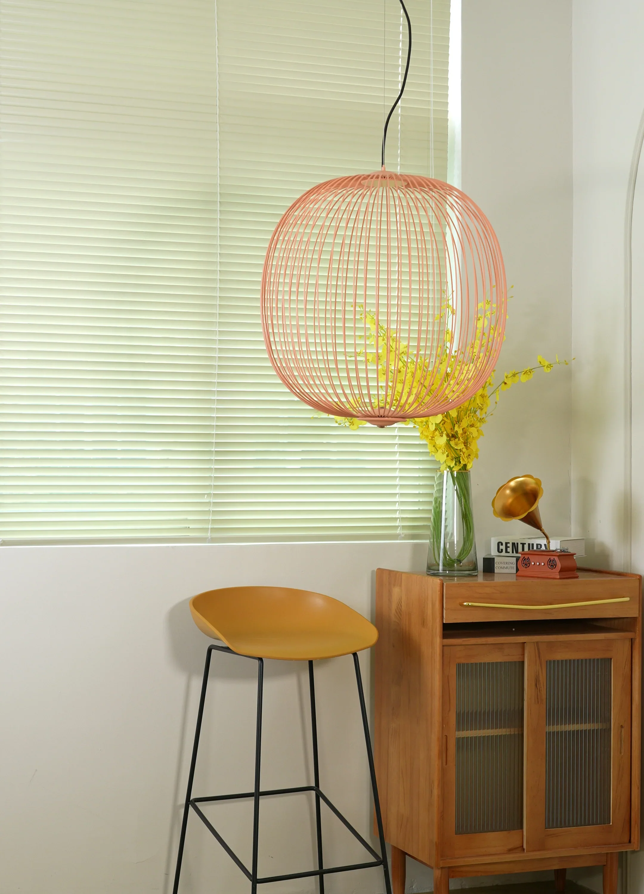 Lightweight Spokes Shaped Pendant Lamp - Image 7