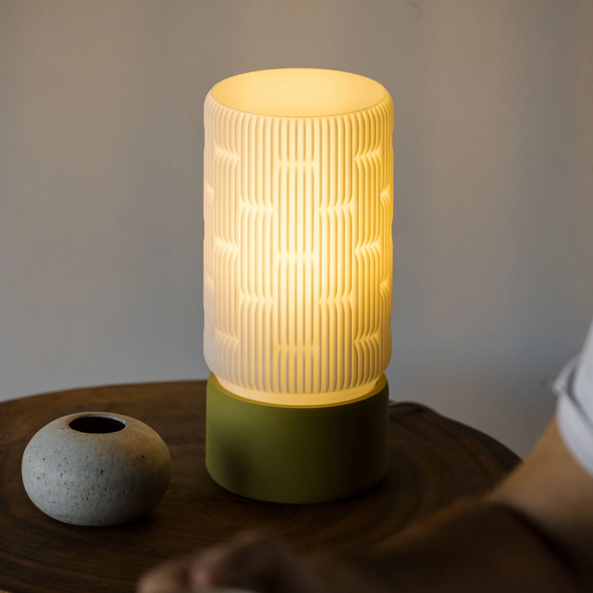 Liunk Table Lamp - Image 4
