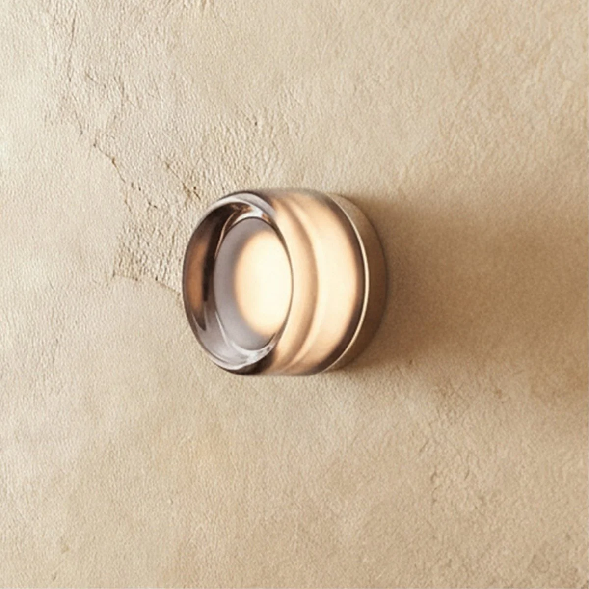 Lugna Wall Lamp - Image 3