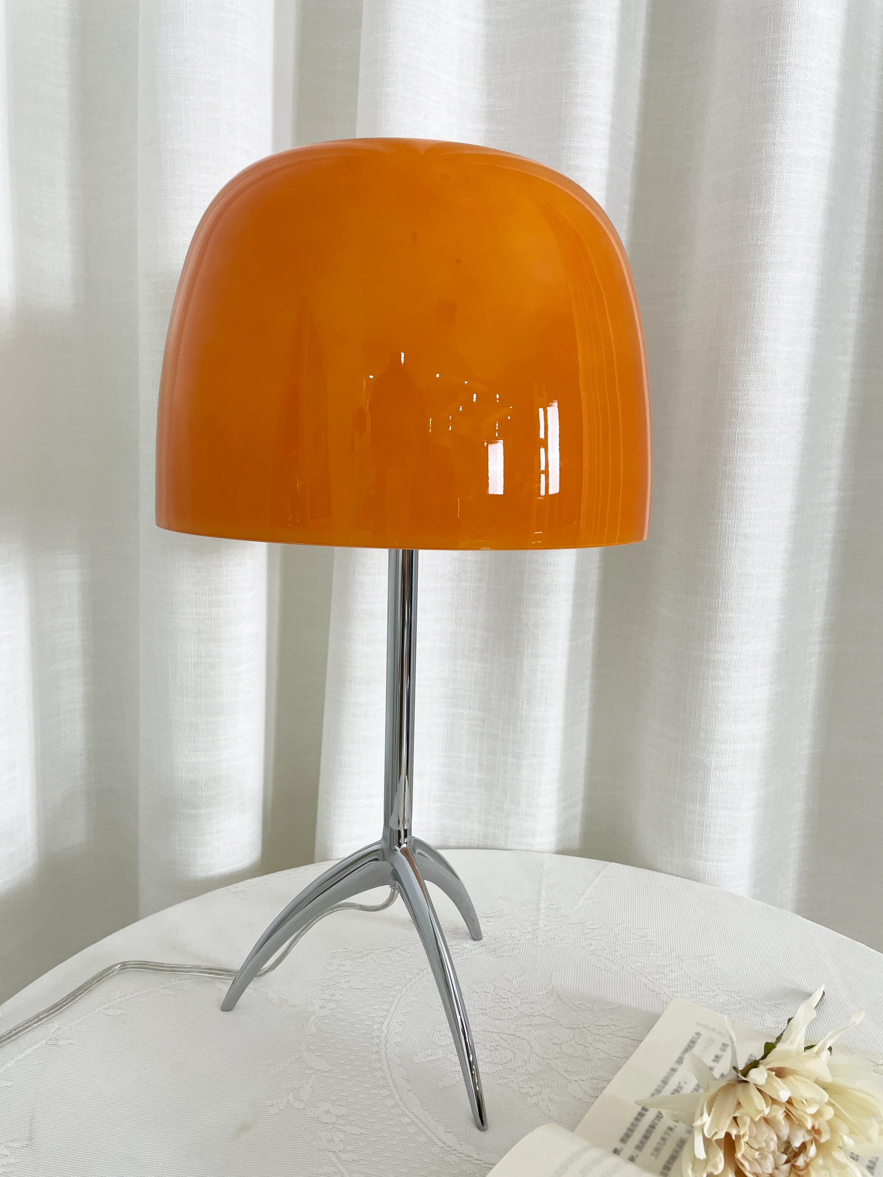 Lumiere Glass Table Lamp - Image 24