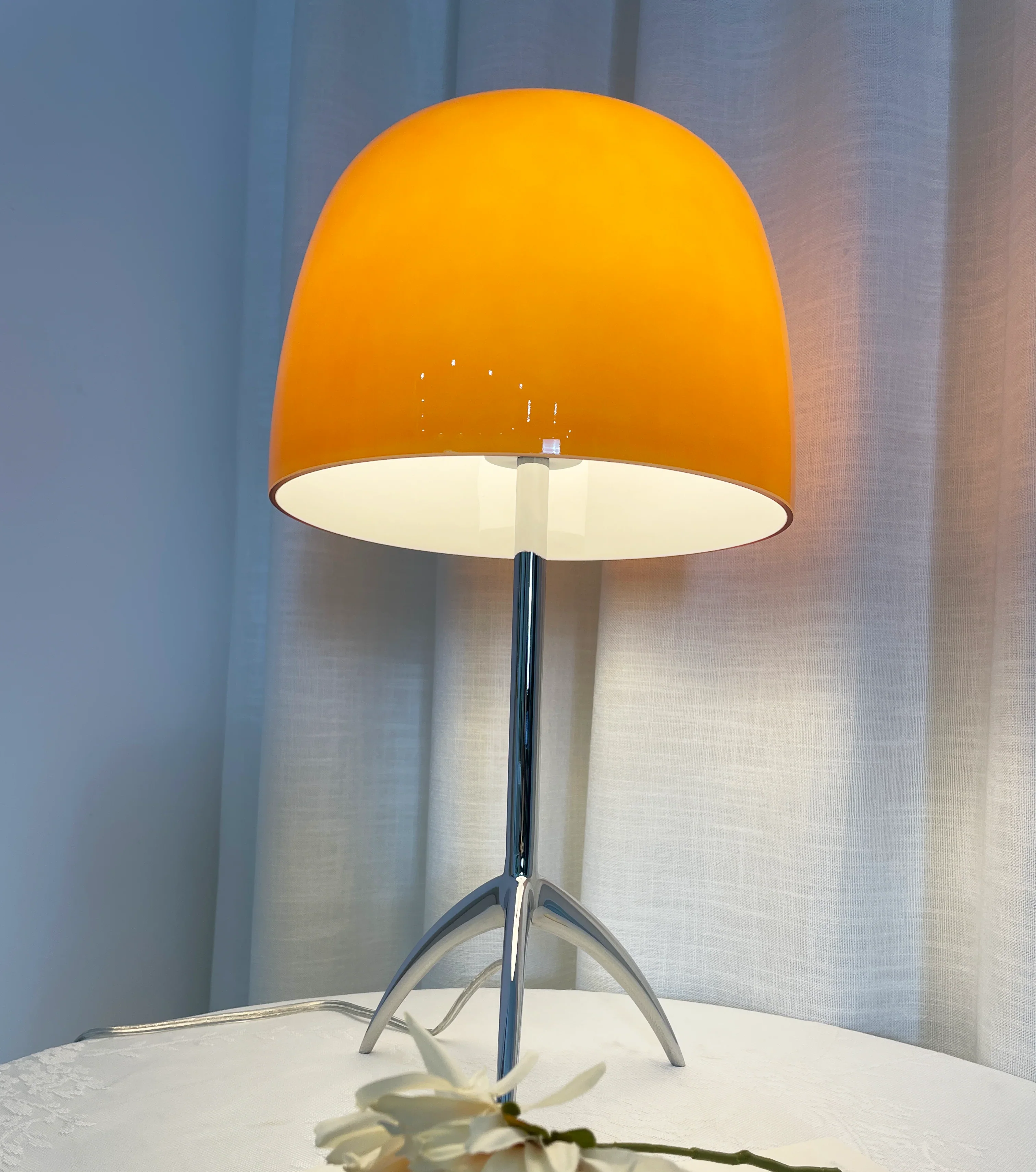 Lumiere Glass Table Lamp - Image 25