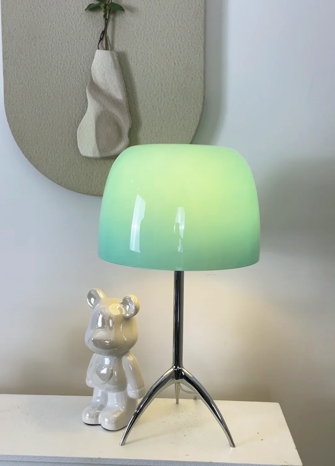 Lumiere Glass Table Lamp - Image 4