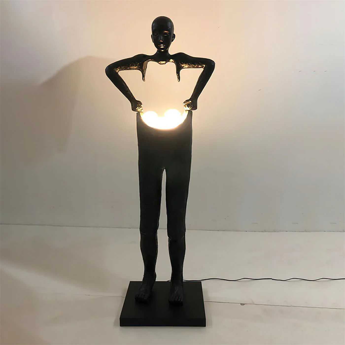 Man Carrying Pants Statue Floor Lamp - Image 11