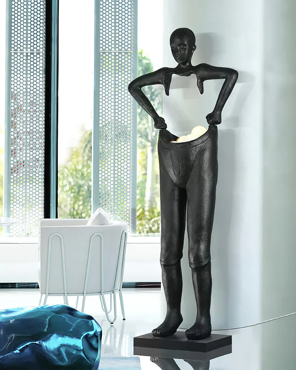 Man Carrying Pants Statue Floor Lamp - Image 4