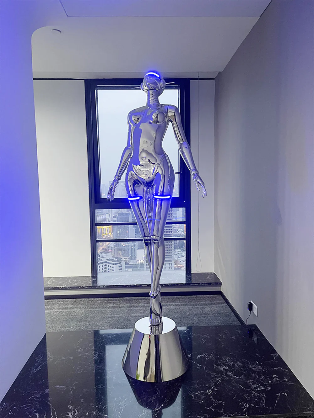 Mechanical Technology Goddess Sculpture Floor Lamp - Image 12