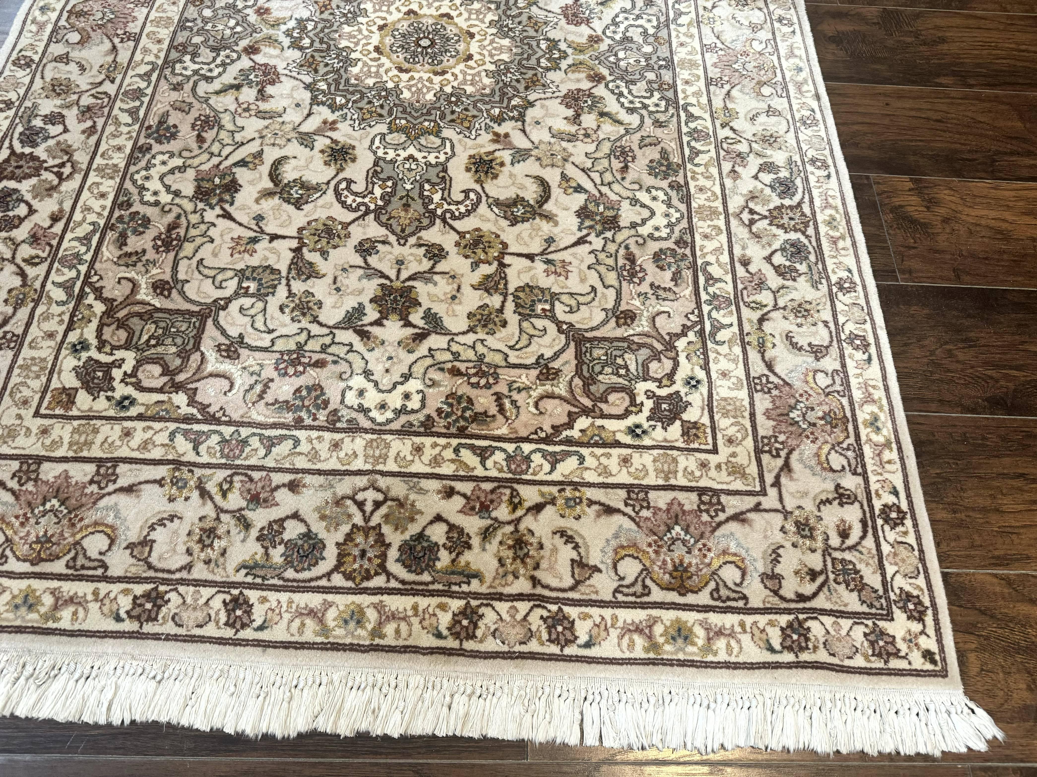 Pak Persian Rug 4x6, Floral Medallion, Beige, Wool and Silk Highlights, Vintage Handmade Rug - Image 9