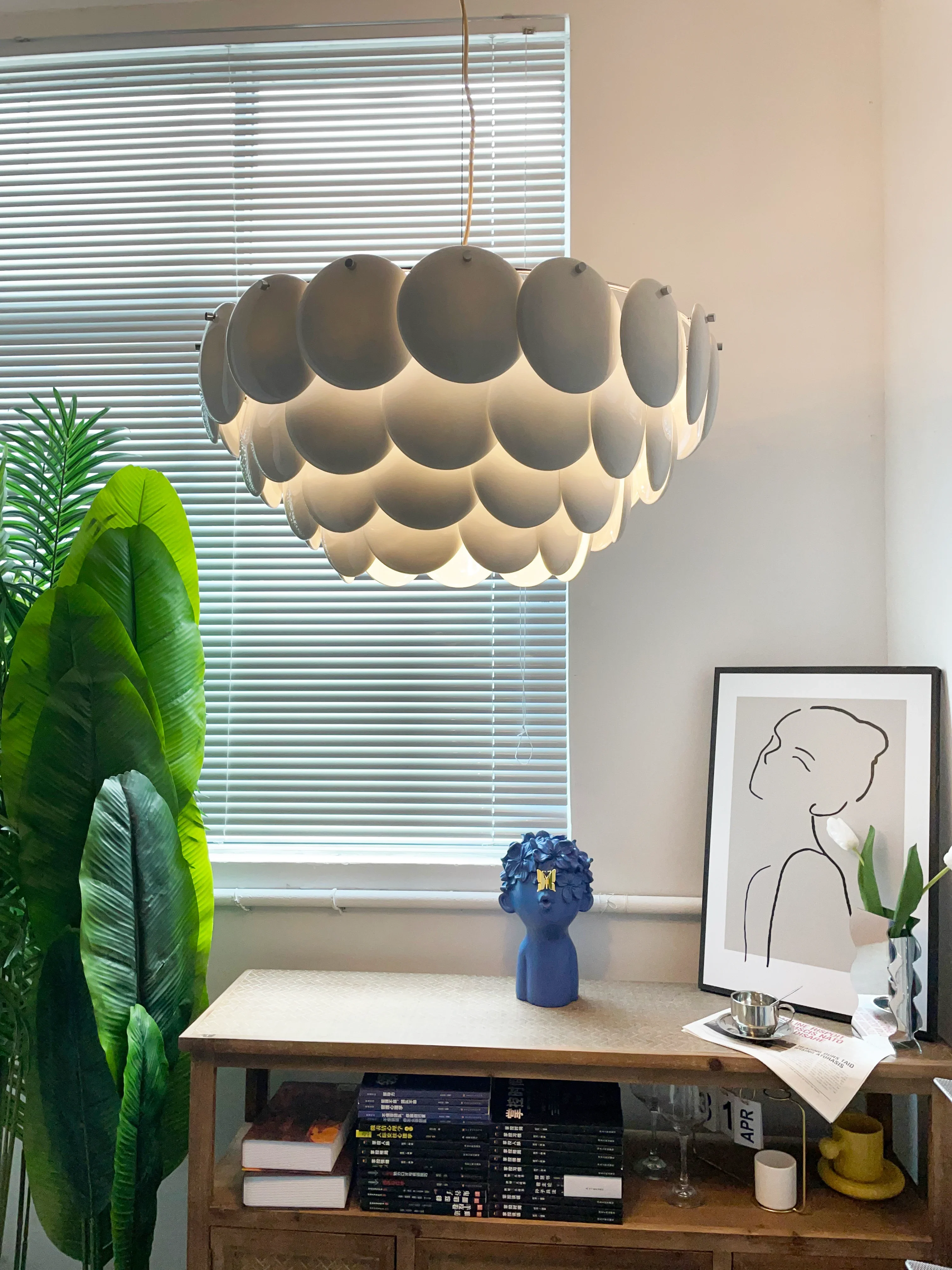 Pembridge White Ceramic Chandelier - Image 3