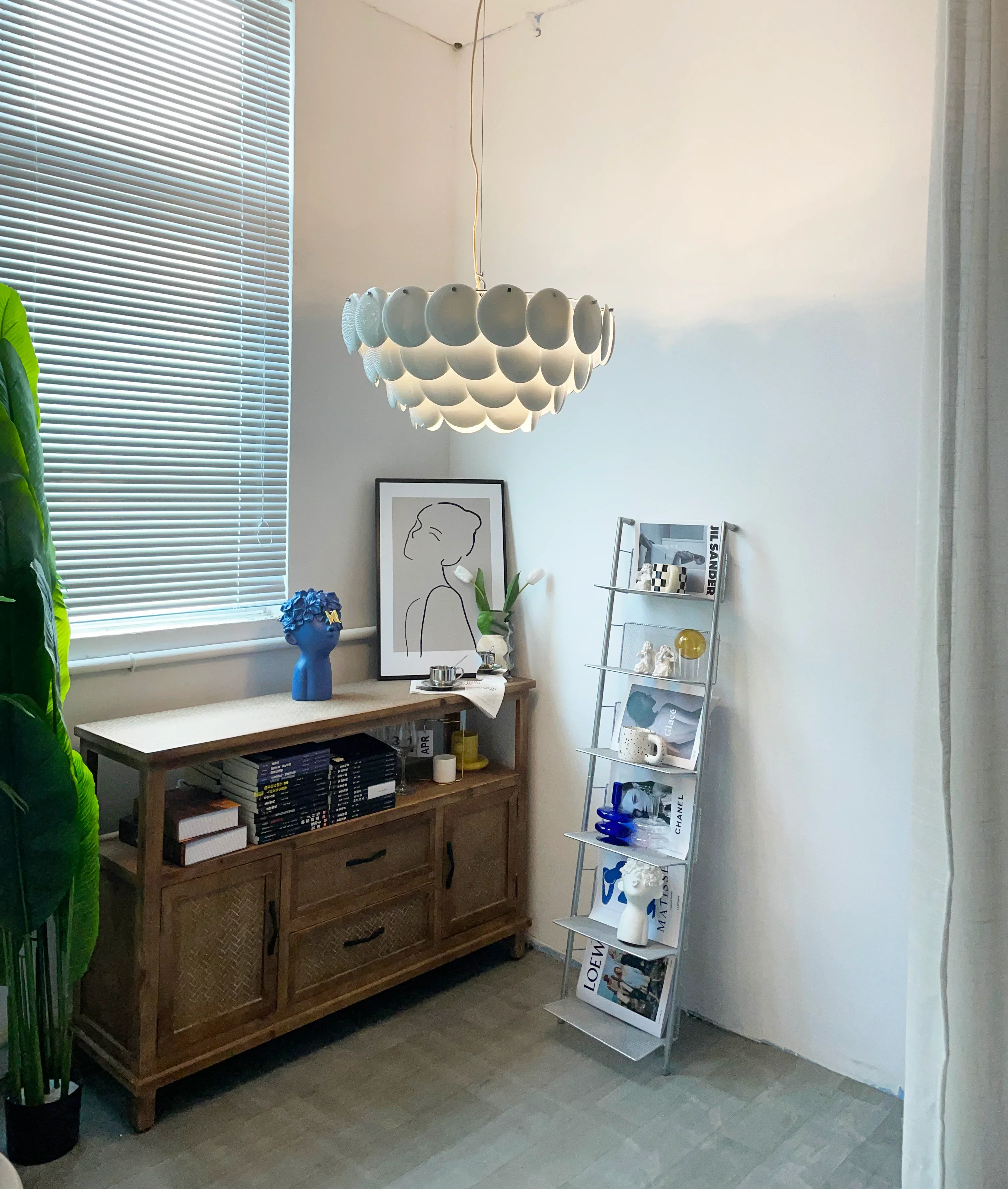 Pembridge White Ceramic Chandelier - Image 7