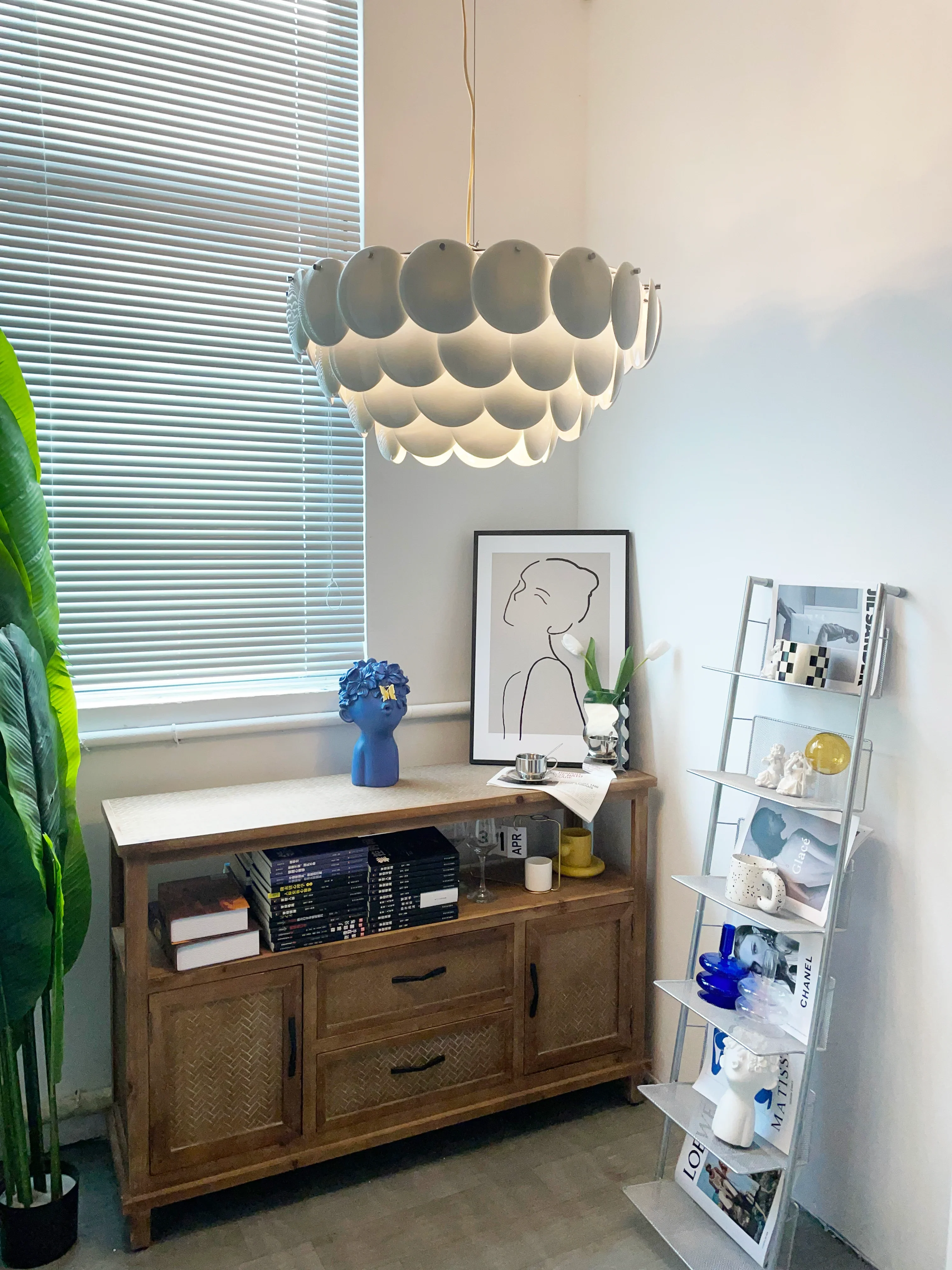 Pembridge White Ceramic Chandelier - Image 8