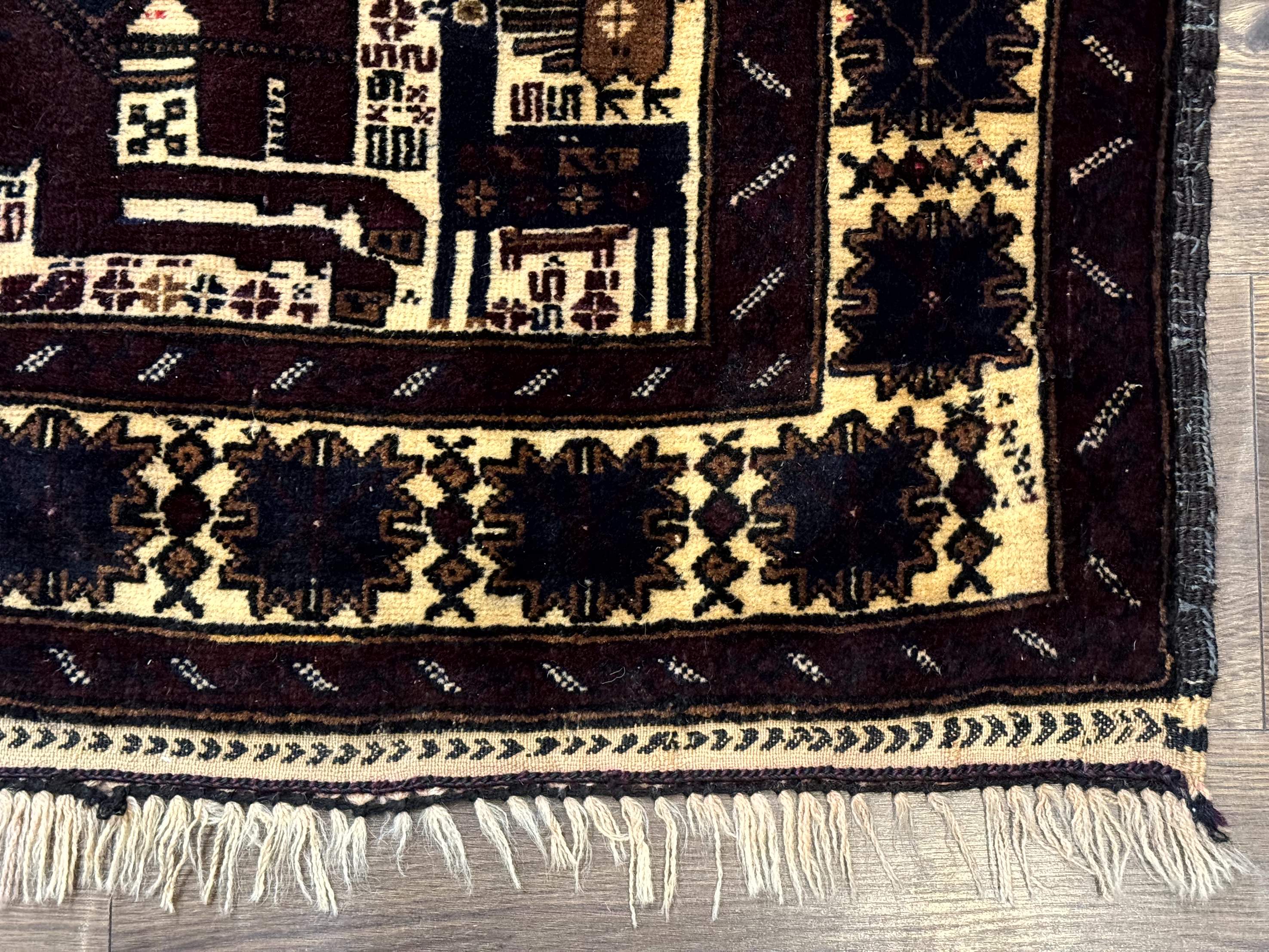 Persian Baluch Tribal Rug 4x6, Human and Bird Pictorials, Vintage, Wool, Collectible - Image 9