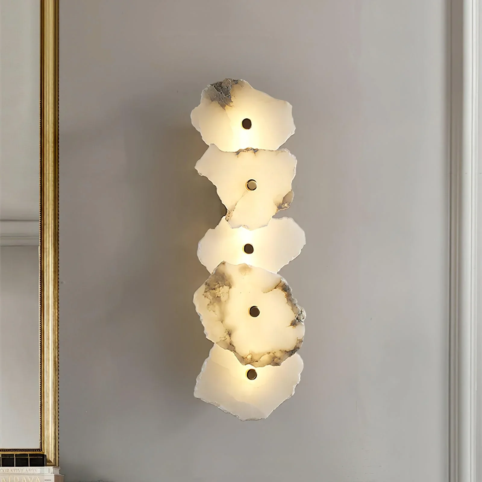 Petra Wall Lamp - Image 4