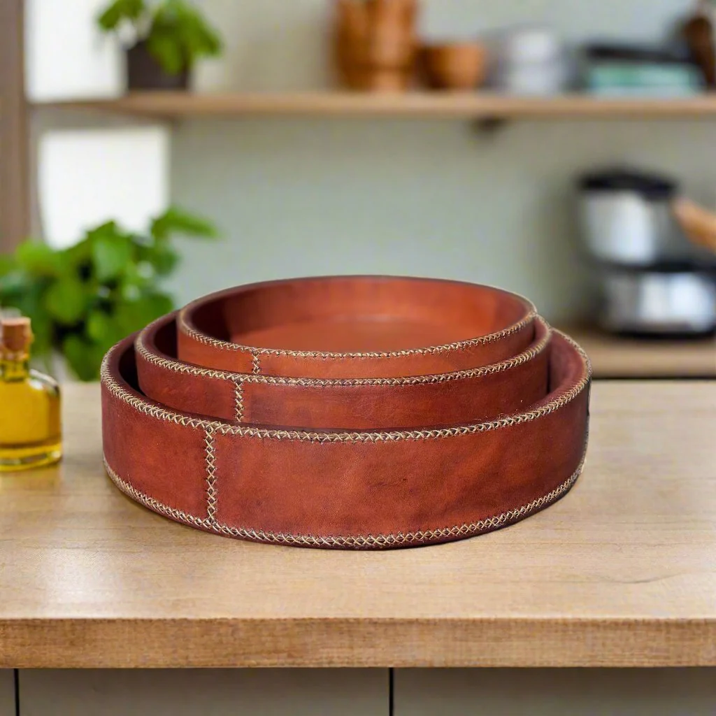 Piki | 8.5" Cedar Wood + Leather Round Tray - Image 3