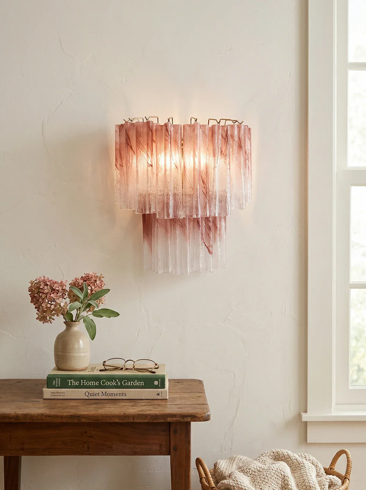 Star-Shaped Red Gradient Glass Wall Lamp - Image 2