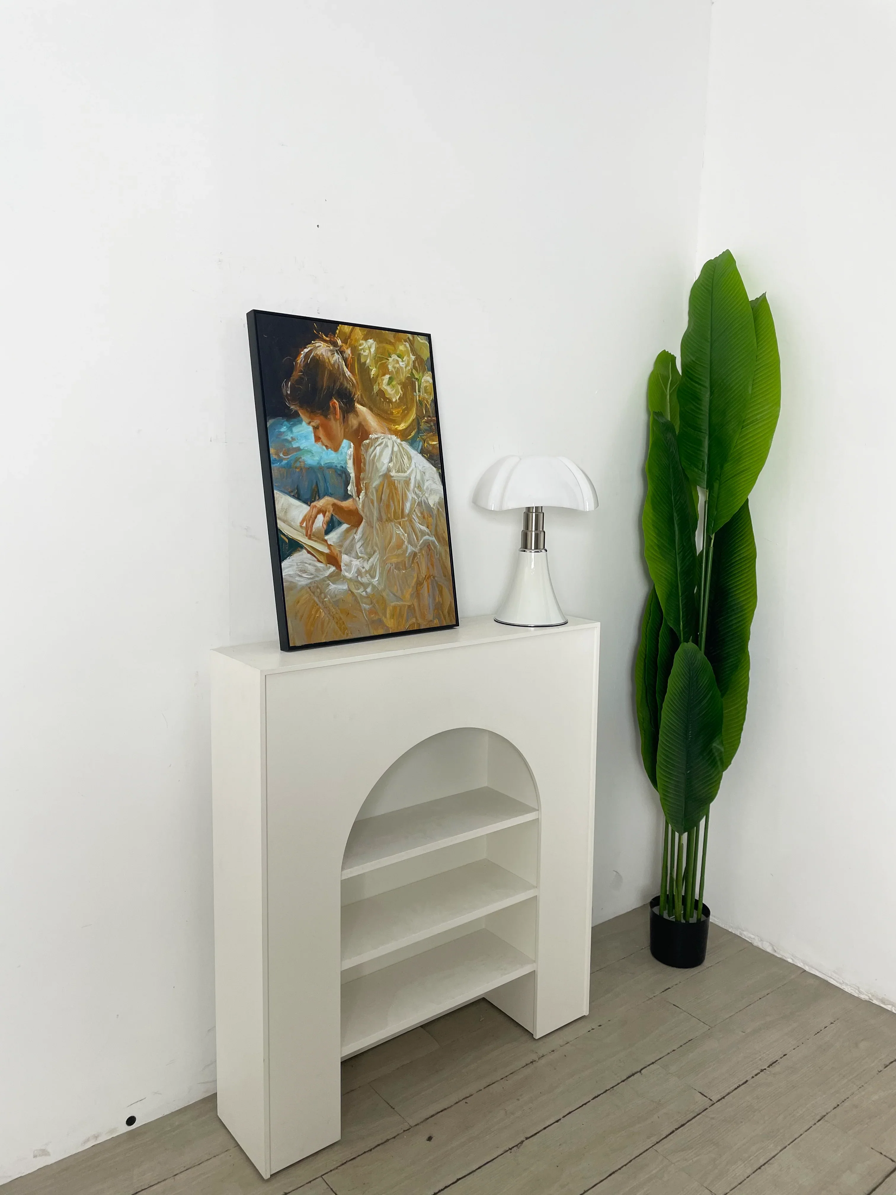 Pipistrello Acrylic Table Lamp - Image 14