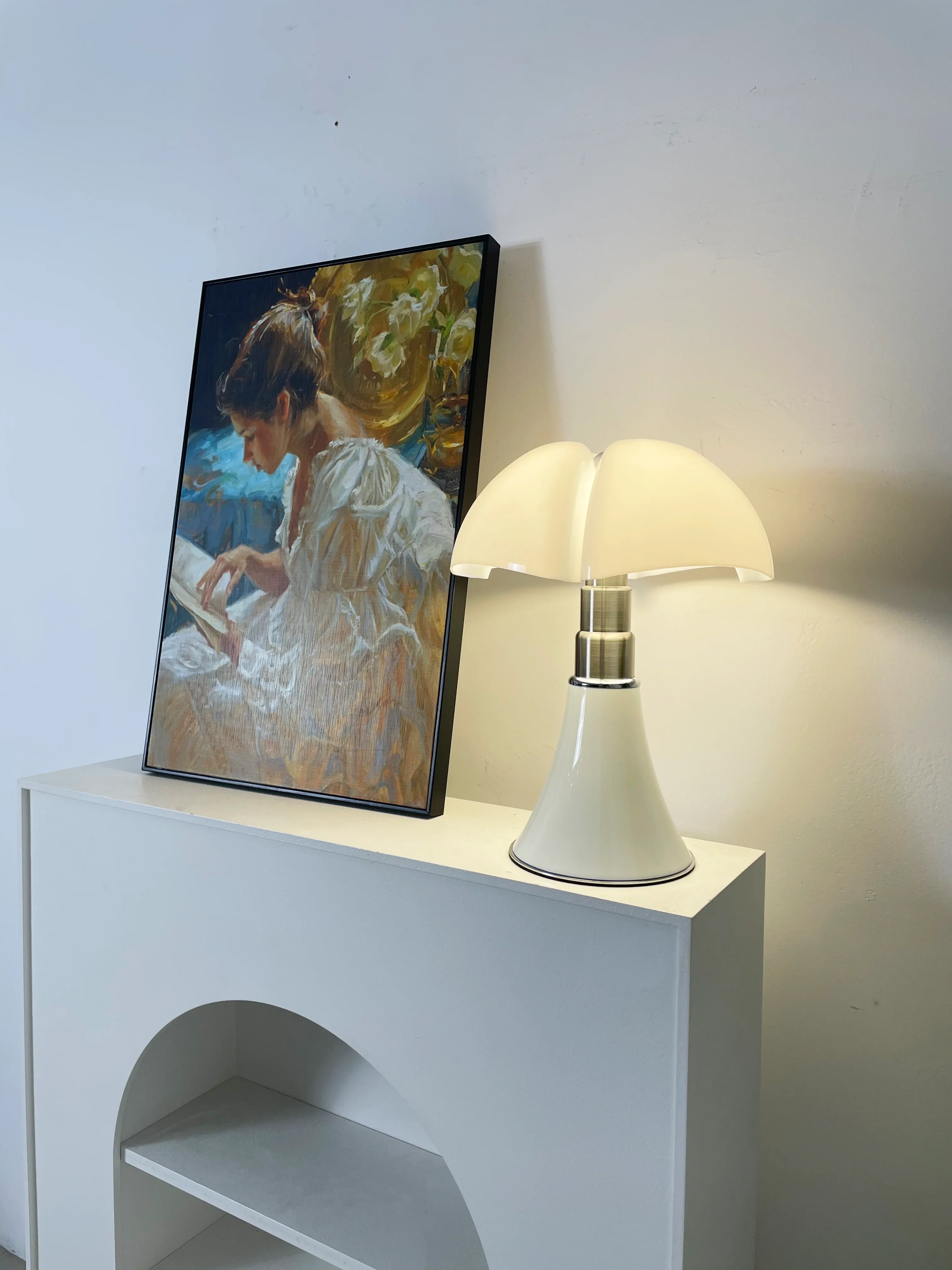 Pipistrello Acrylic Table Lamp - Image 18