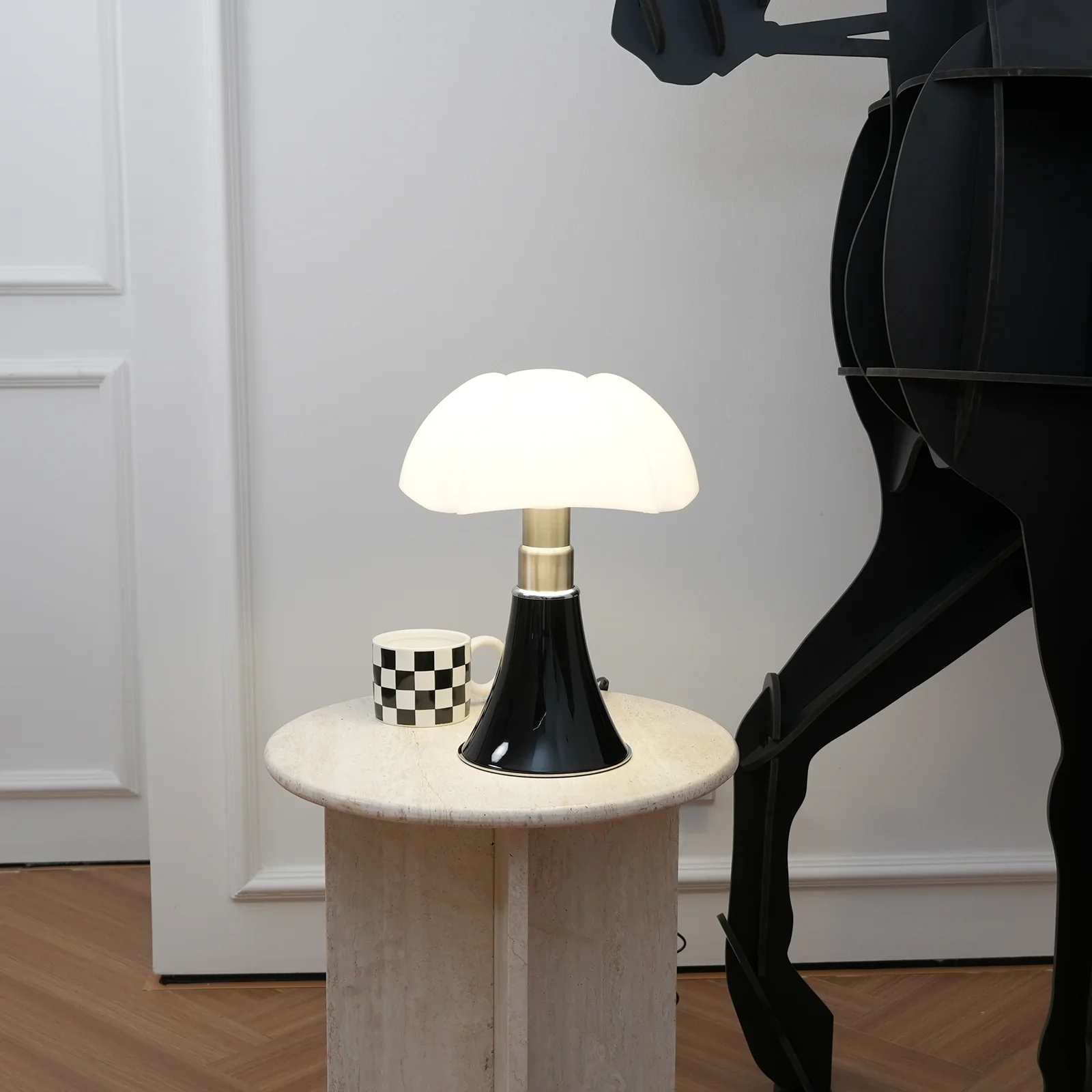 Pipistrello Acrylic Table Lamp - Image 4