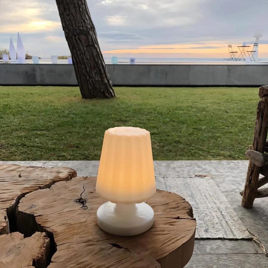 Raveza Table Lamp - Image 4